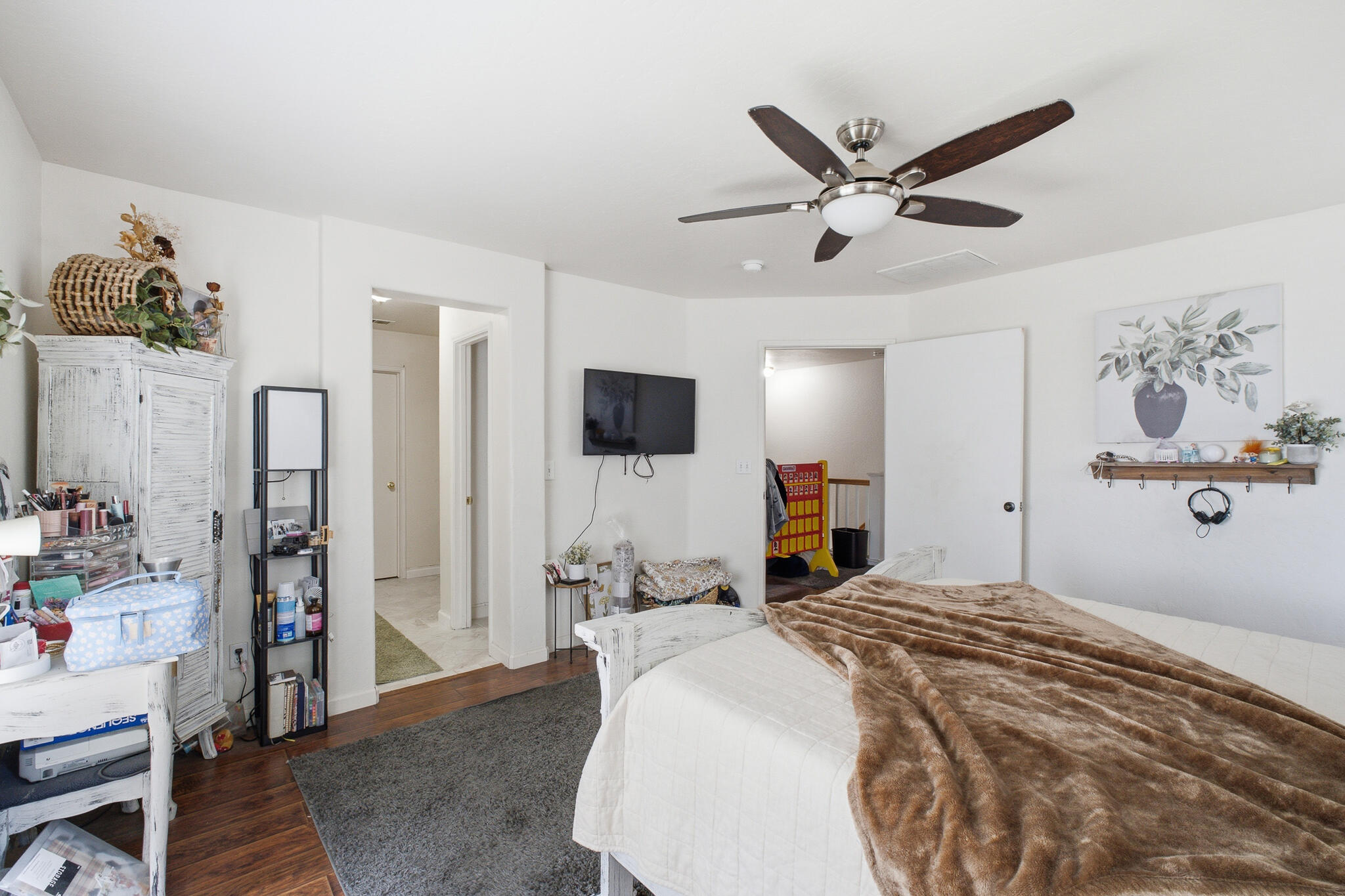 3031 W Payson Ave, Visalia, CA 93291