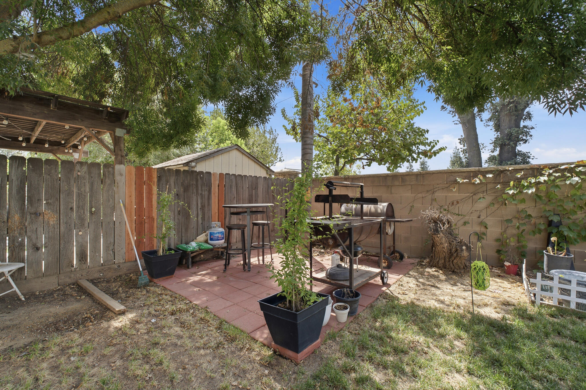 3031 W Payson Ave, Visalia, CA 93291