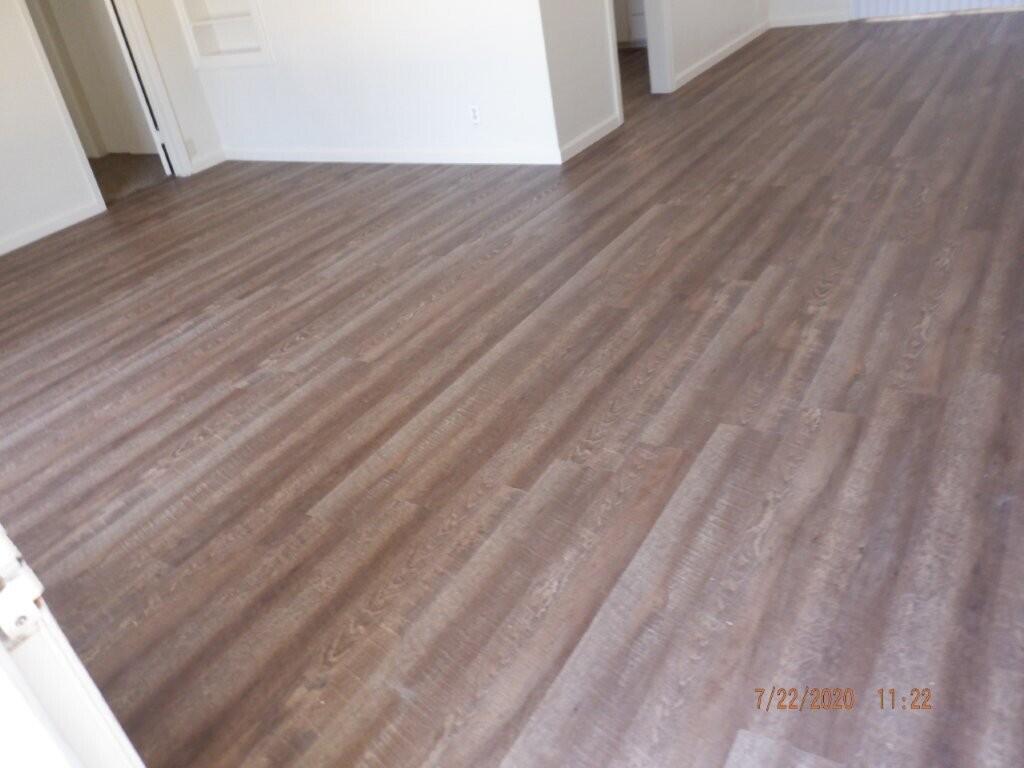 761 W Kern Ave, Tulare, CA 93274