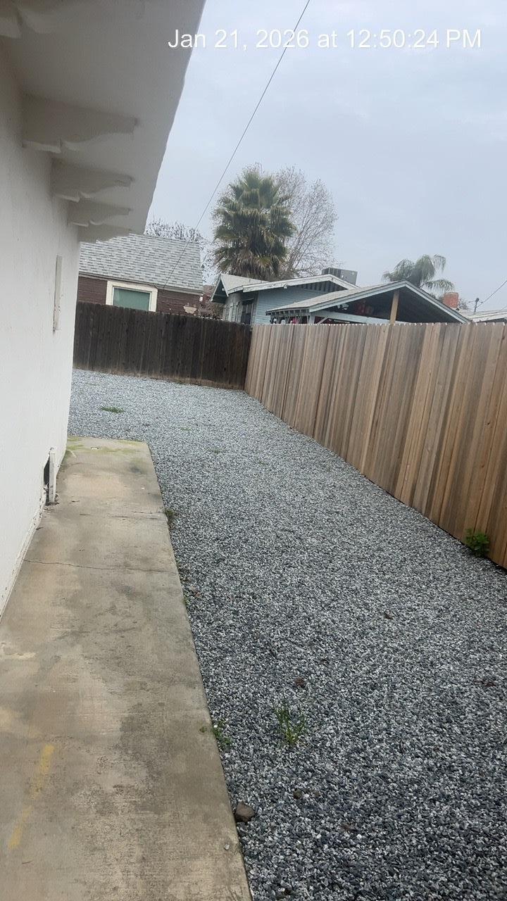 134 N Madden St, Tulare, CA 93274