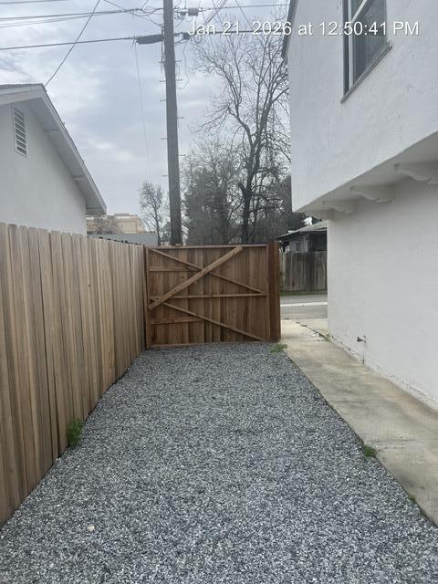 134 N Madden St, Tulare, CA 93274