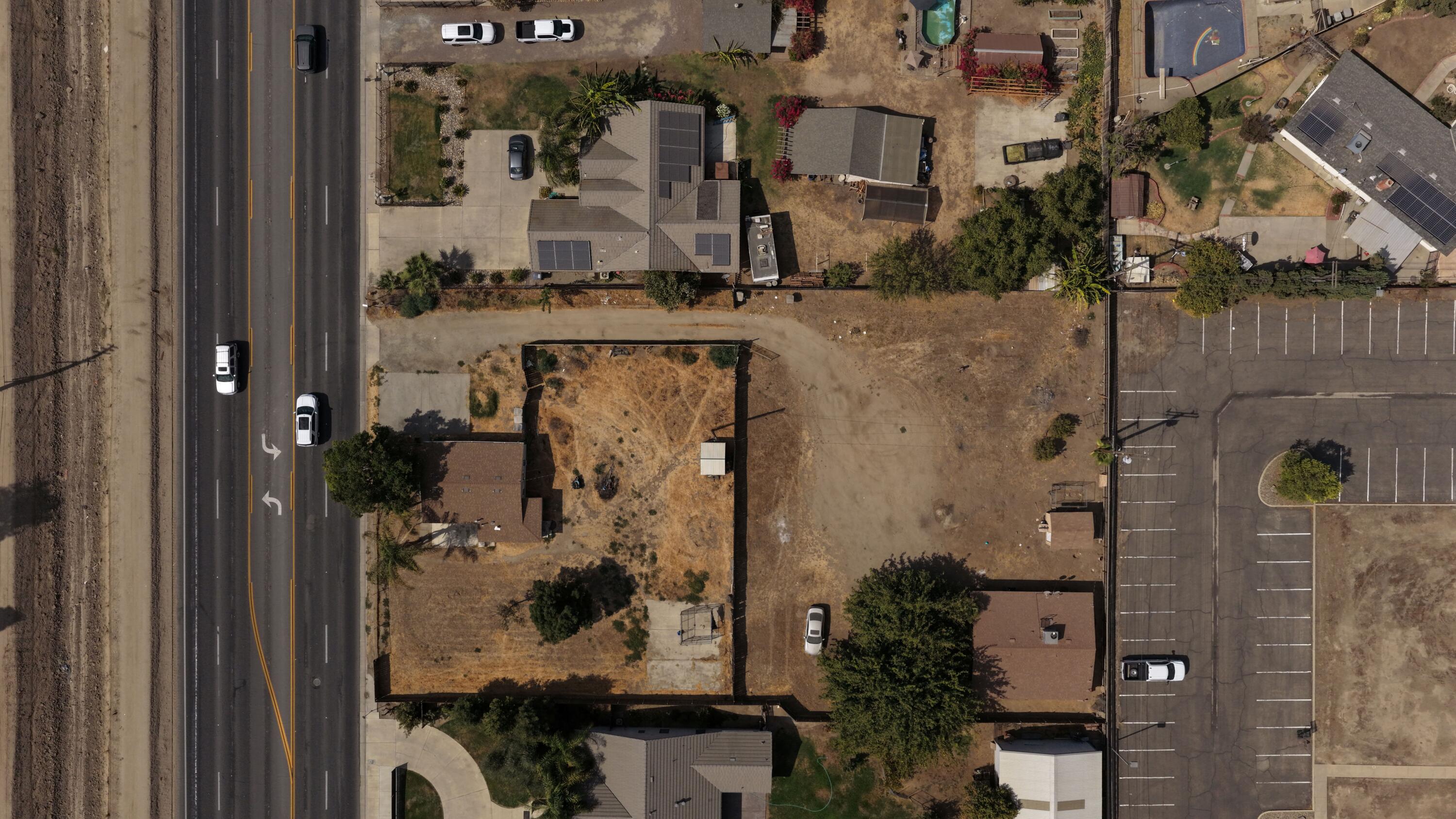 272 S Mooney Blvd, Tulare, CA 93274