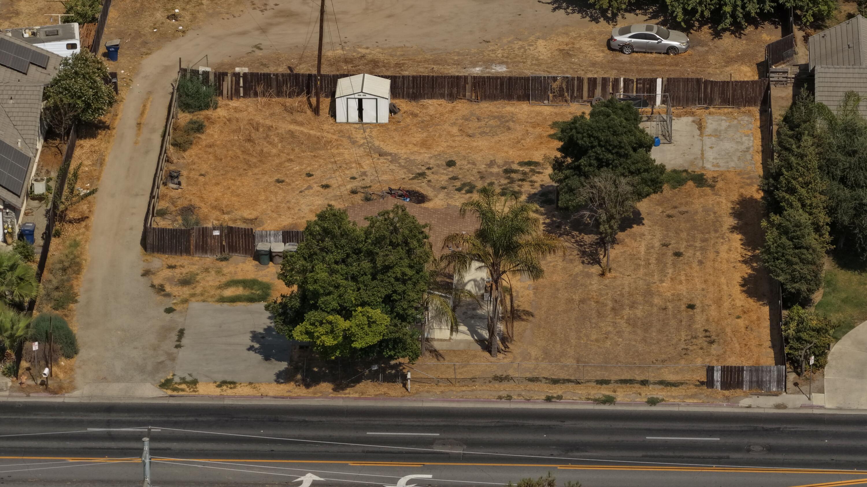 272 S Mooney Blvd, Tulare, CA 93274