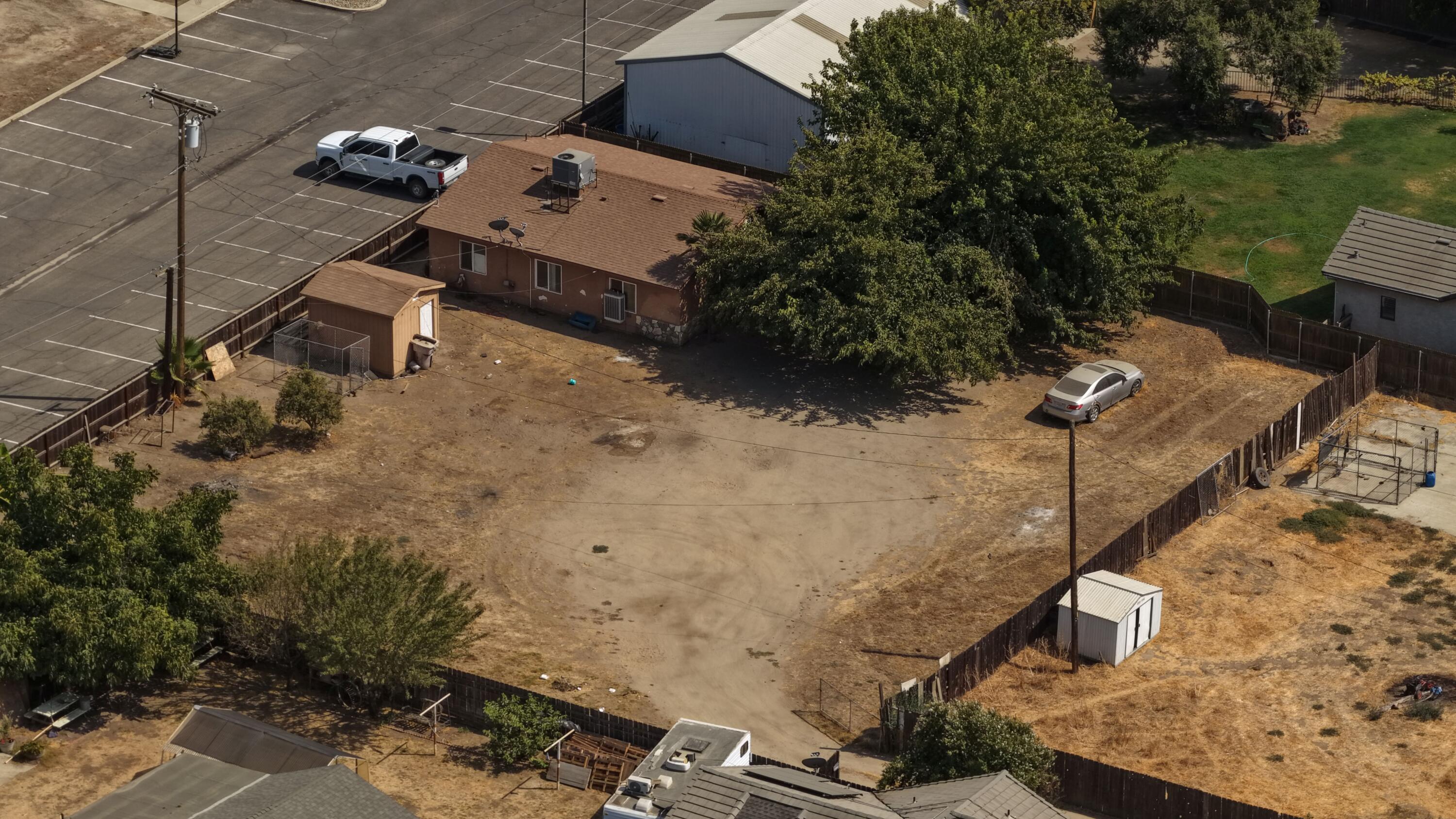 272 S Mooney Blvd, Tulare, CA 93274