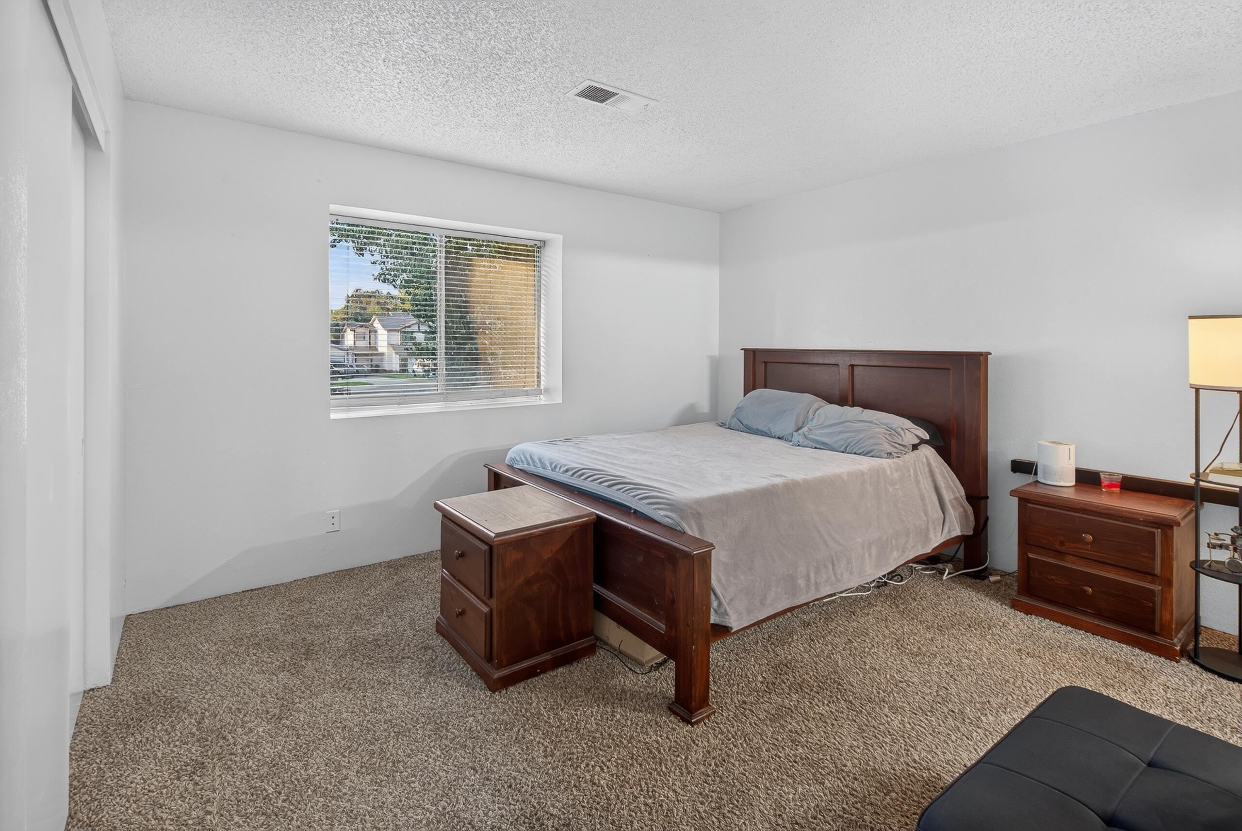 1201 E Ferguson Ave, Visalia, CA 93292