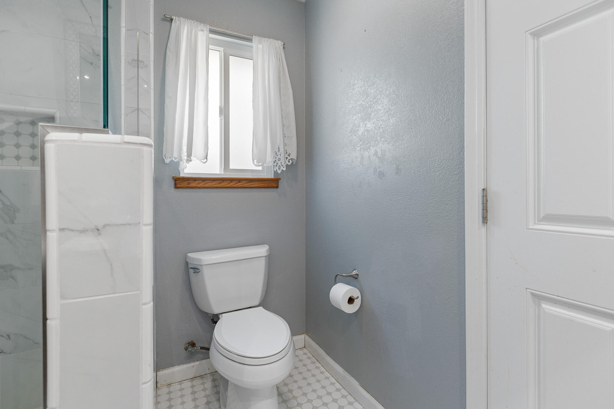 1646 Bel Aire Ave, Porterville, CA 93257