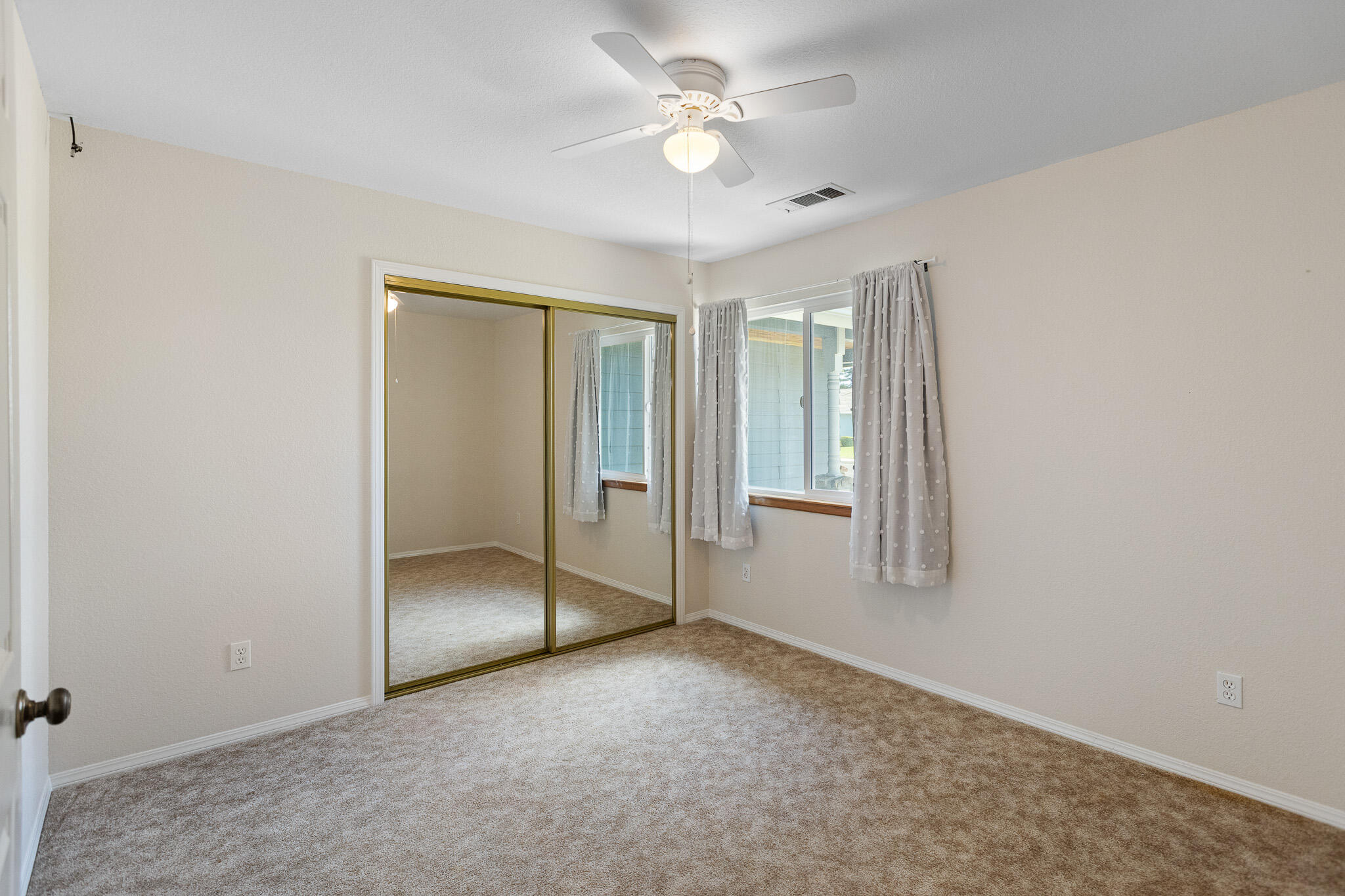 1646 Bel Aire Ave, Porterville, CA 93257