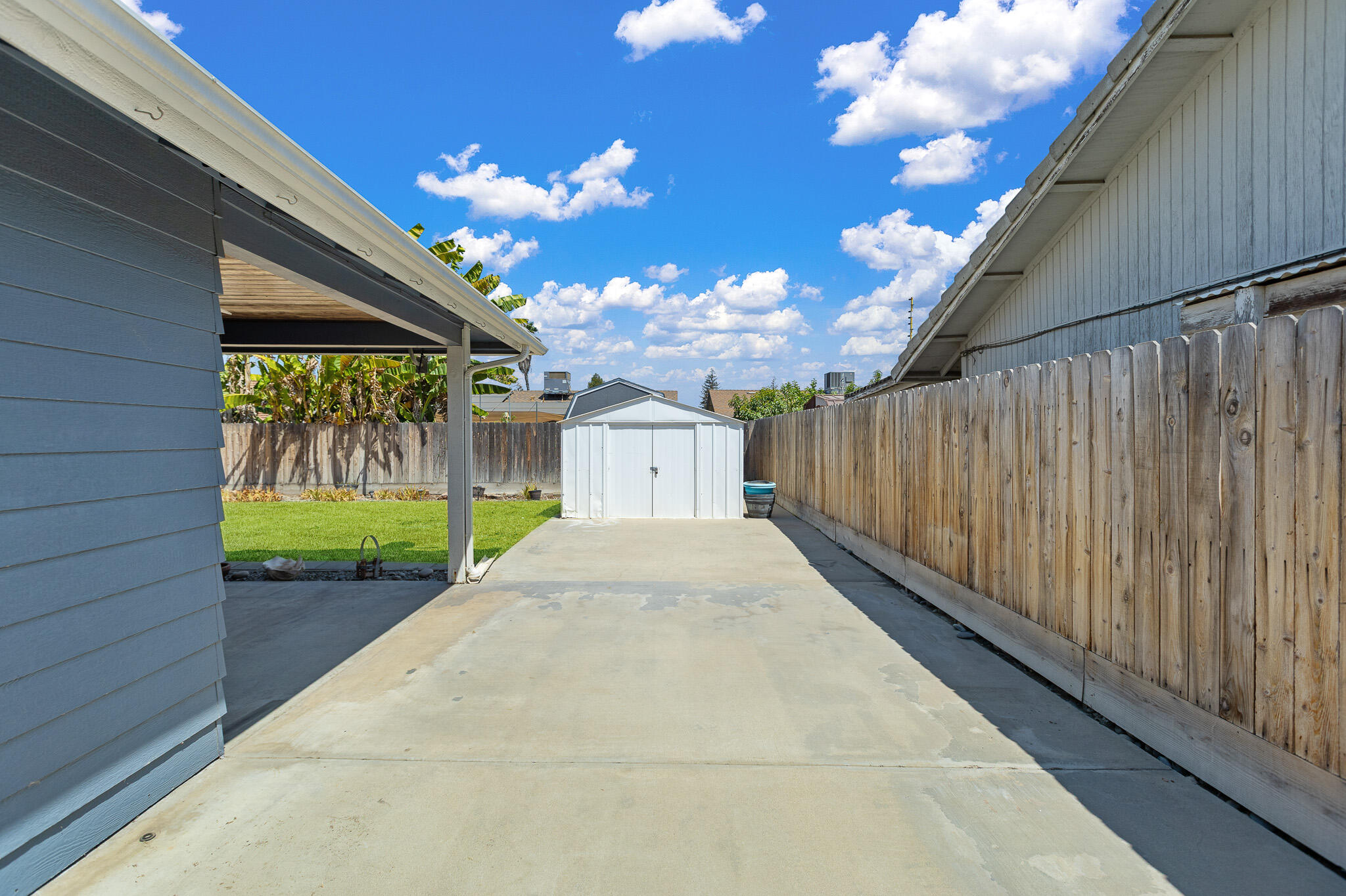 1646 Bel Aire Ave, Porterville, CA 93257