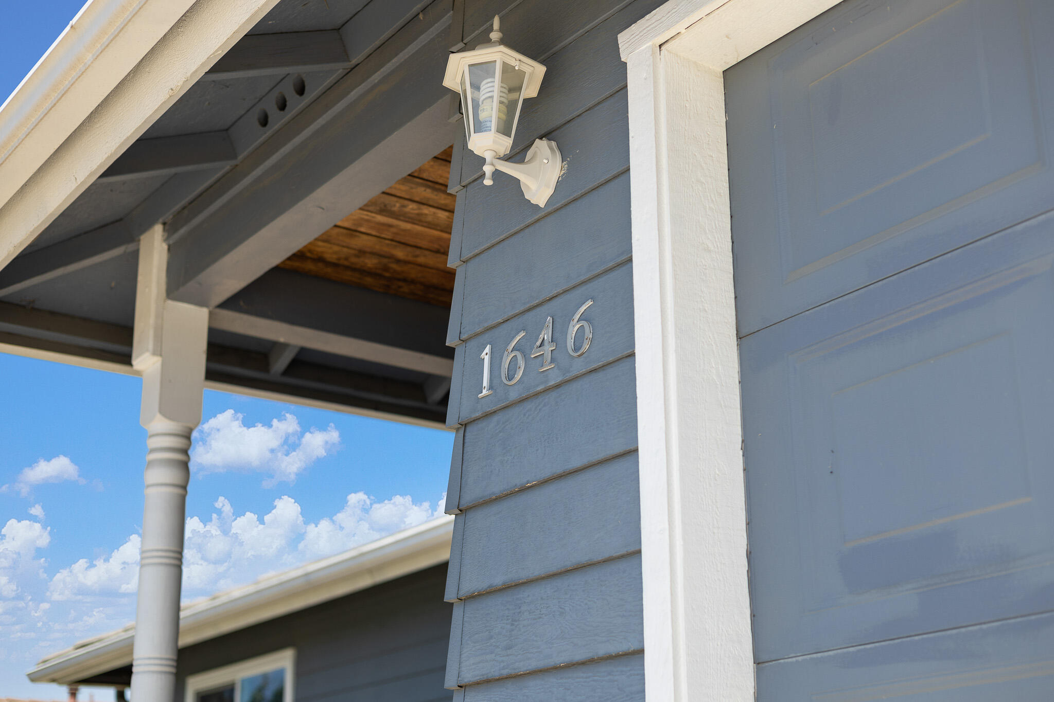 1646 Bel Aire Ave, Porterville, CA 93257