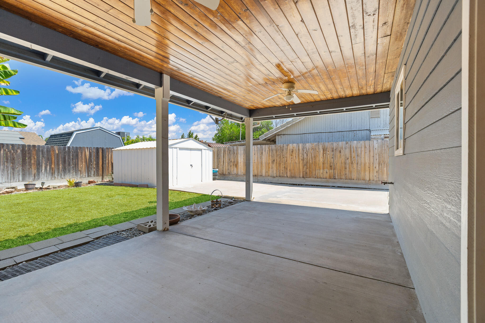 1646 Bel Aire Ave, Porterville, CA 93257