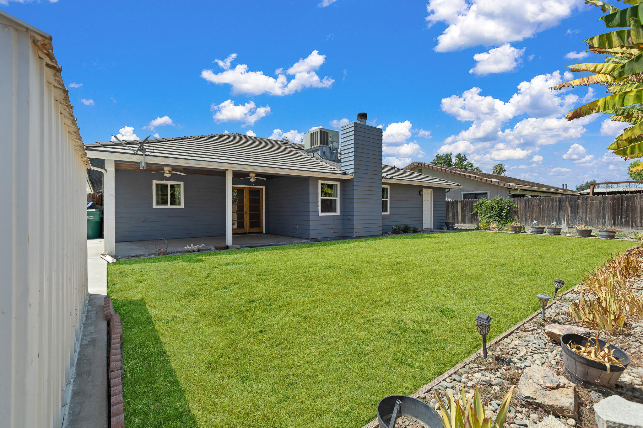 1646 Bel Aire Ave, Porterville, CA 93257