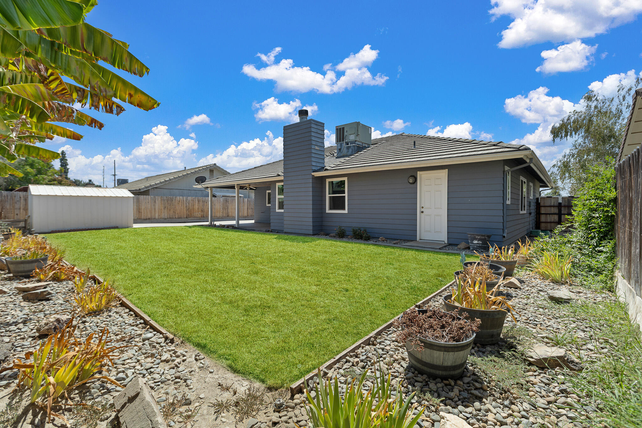 1646 Bel Aire Ave, Porterville, CA 93257