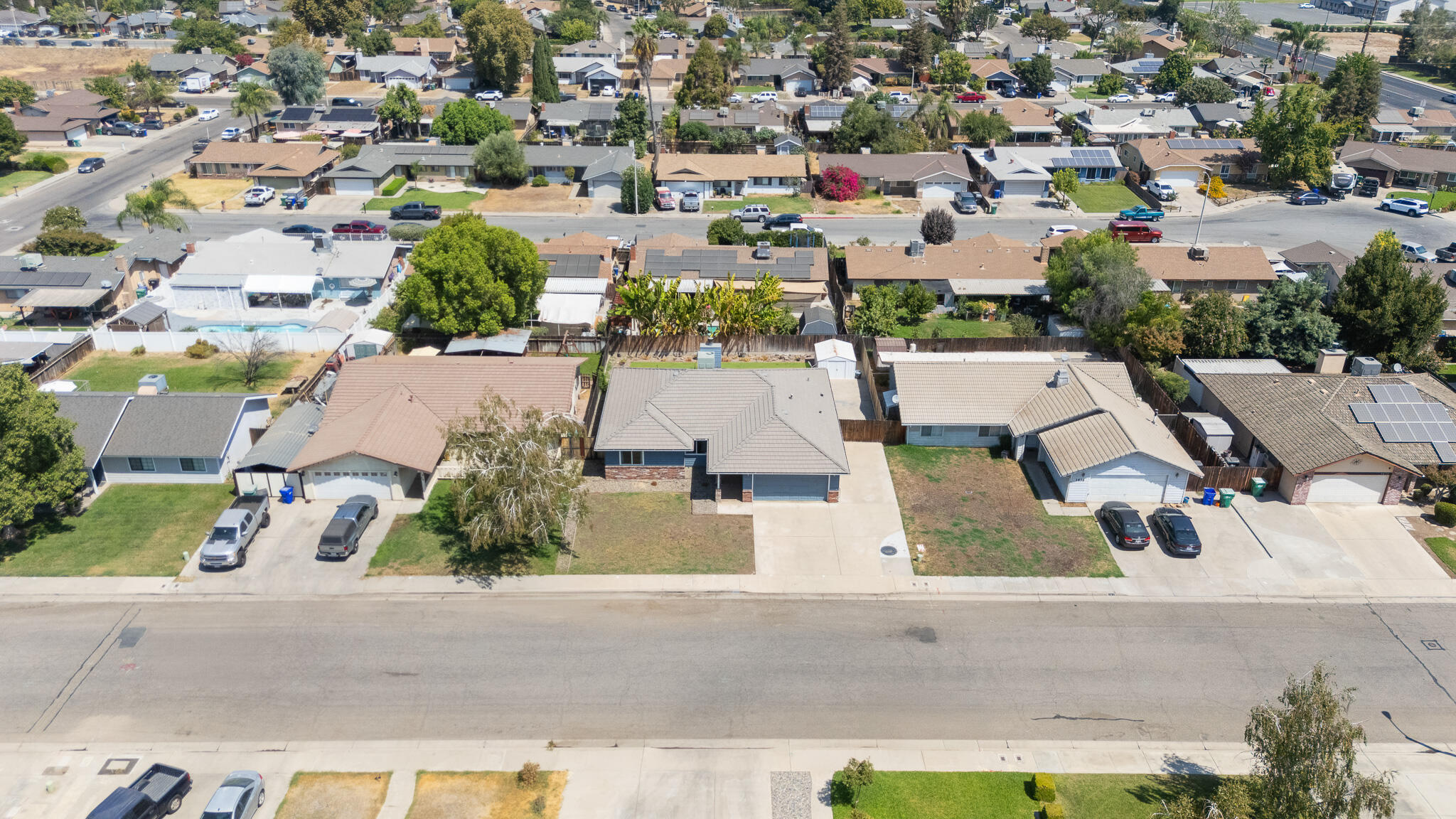 1646 Bel Aire Ave, Porterville, CA 93257