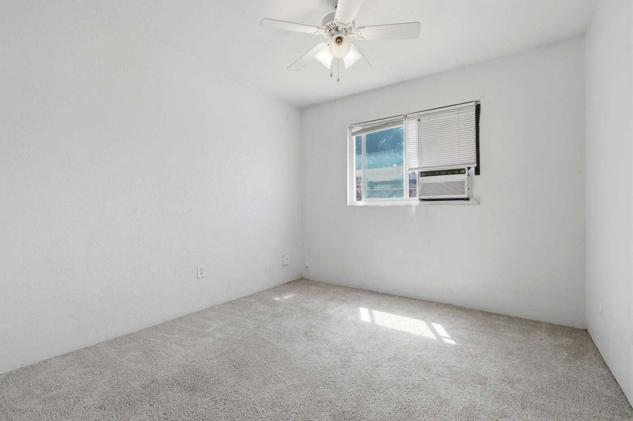 10856 Malta St, Hanford, CA 93230