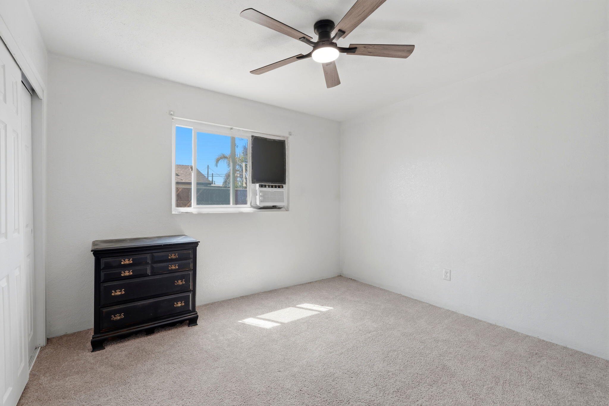 10856 Malta St, Hanford, CA 93230