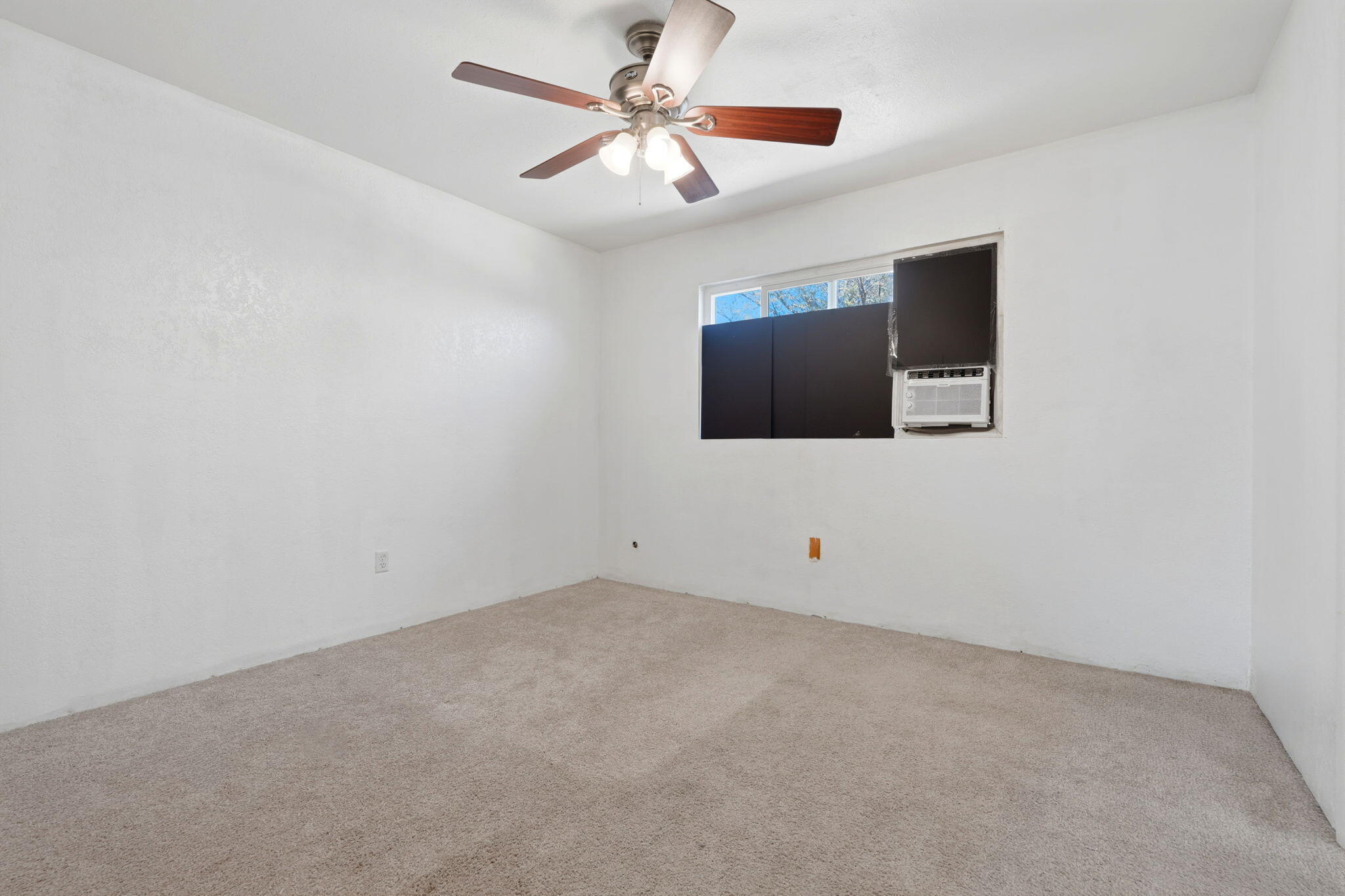 10856 Malta St, Hanford, CA 93230