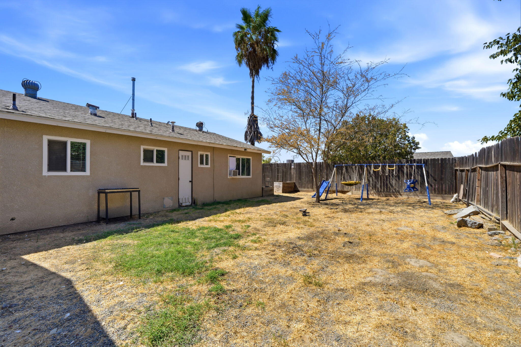 10856 Malta St, Hanford, CA 93230