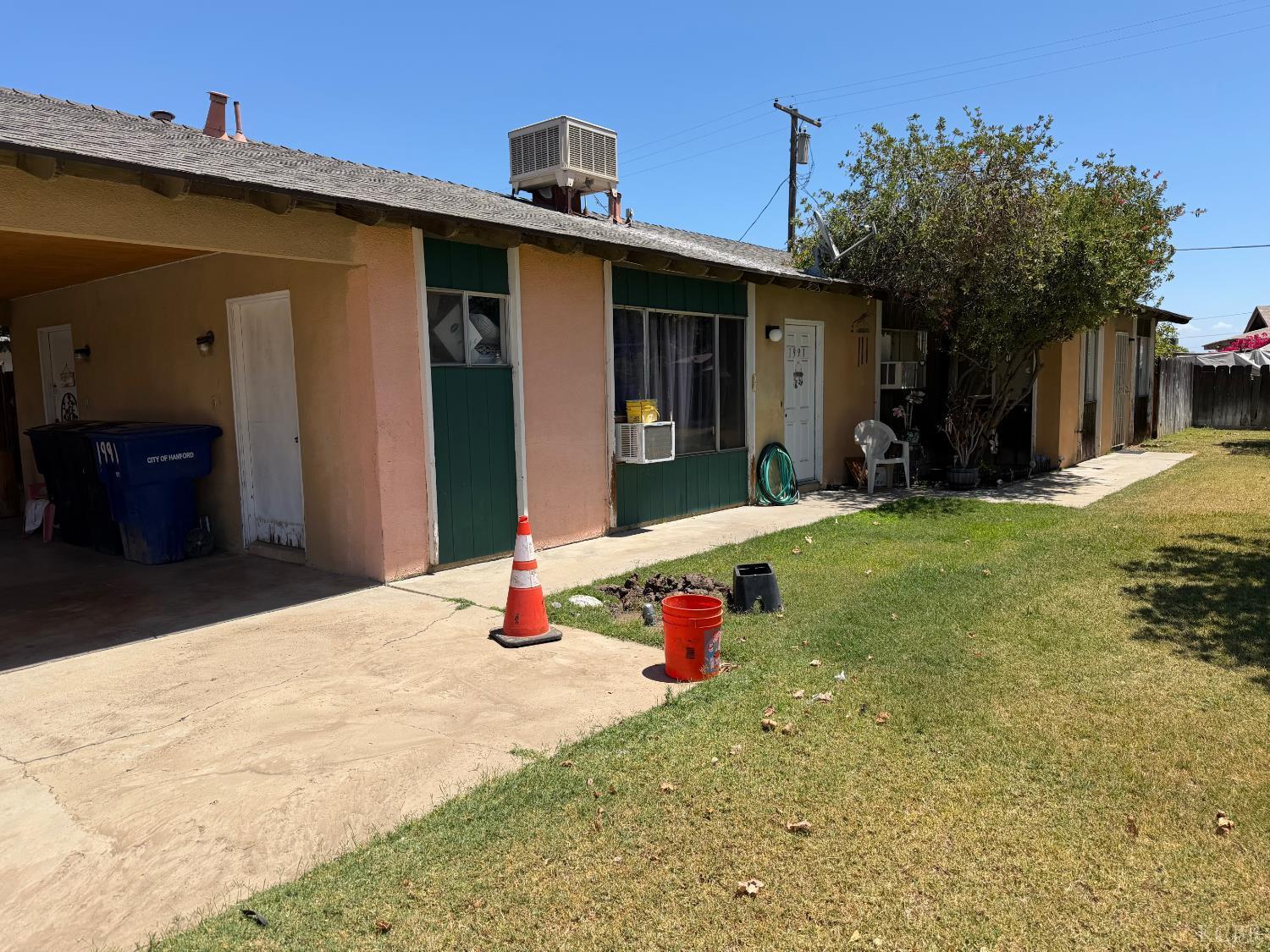 1991 Parker Pl, Hanford, CA 93230