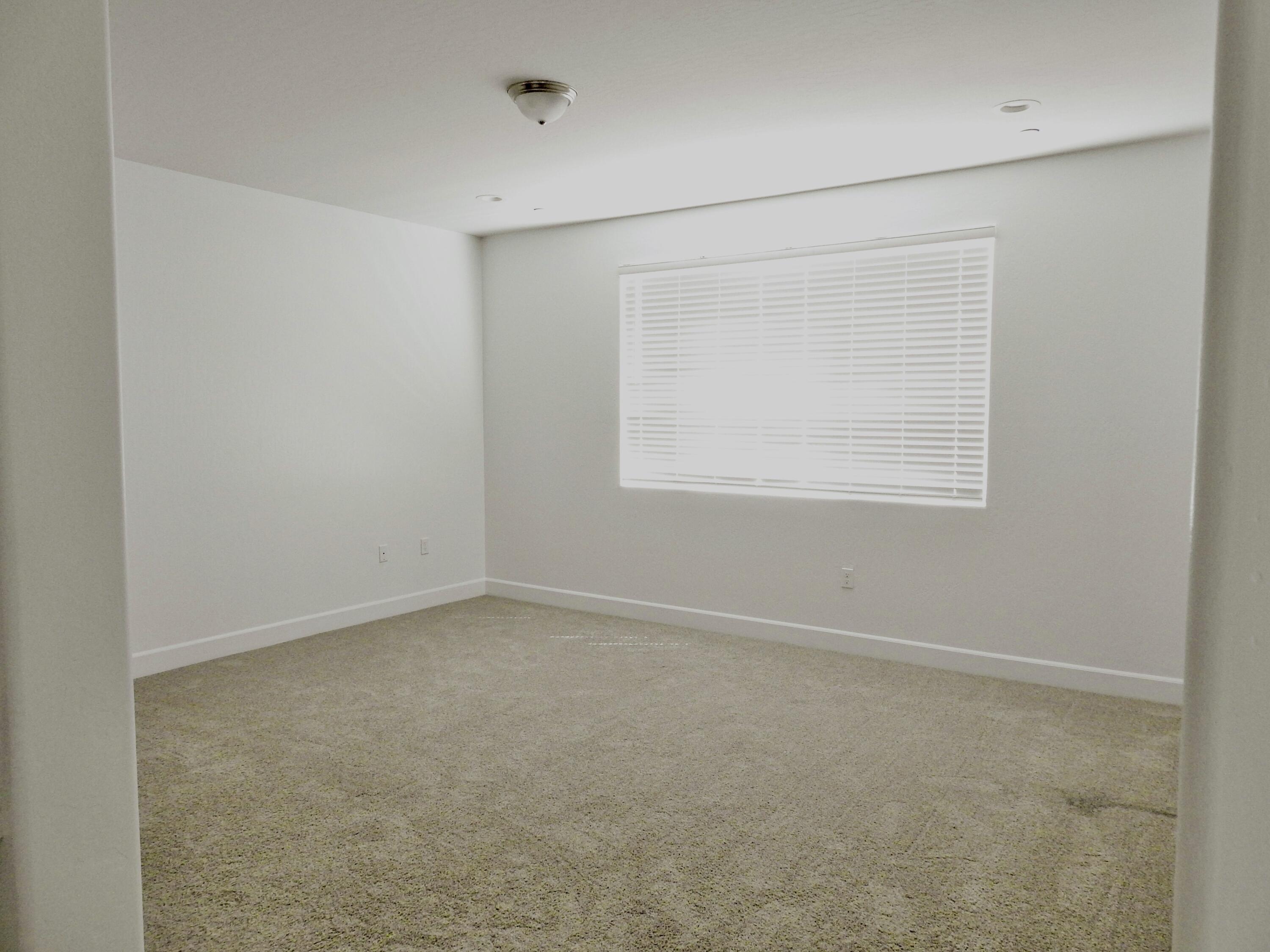 2901 Sand Hls Ave, Tulare, CA 93274