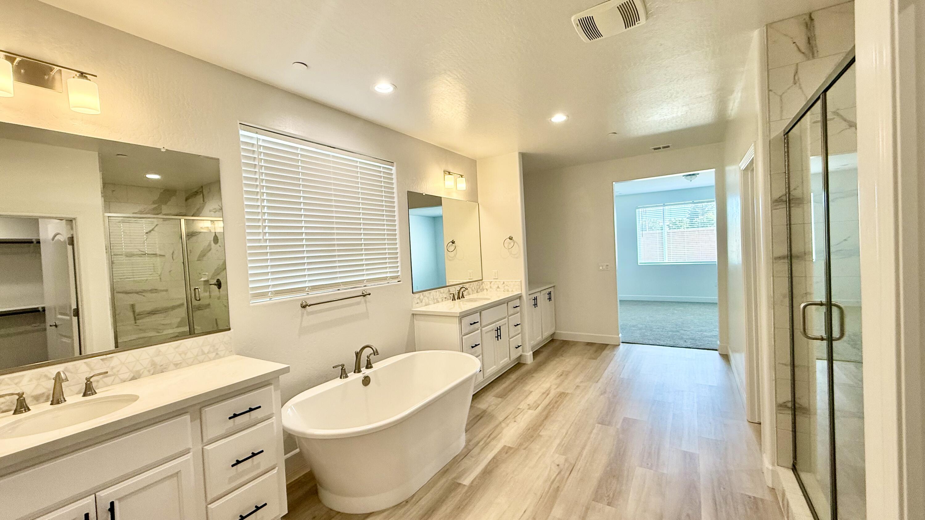 2901 Sand Hls Ave, Tulare, CA 93274