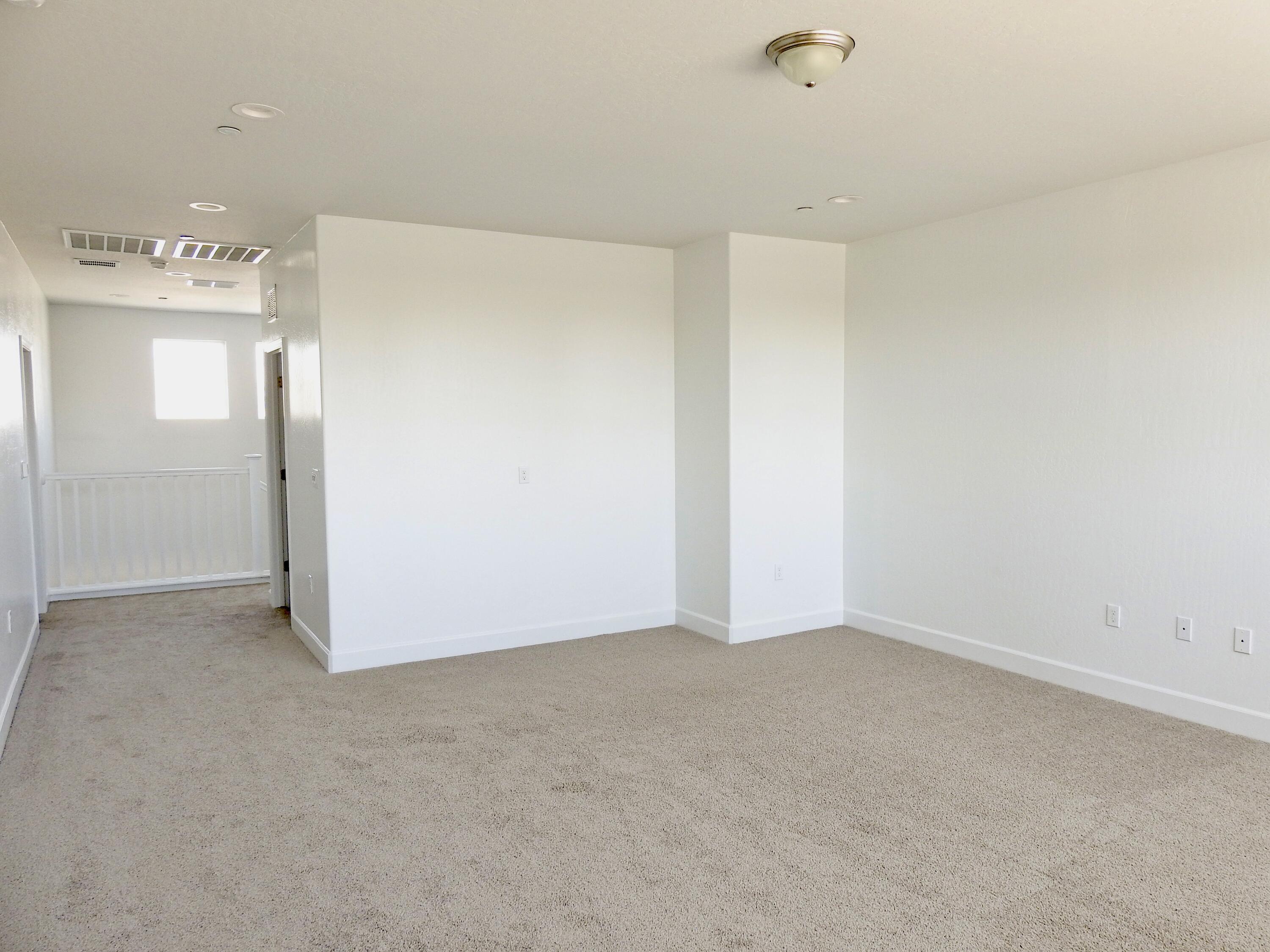 2901 Sand Hls Ave, Tulare, CA 93274