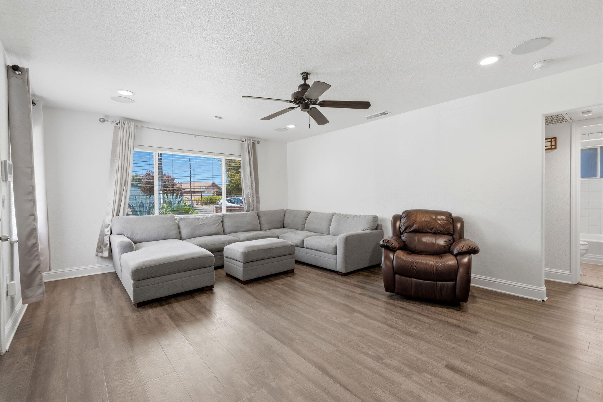 5142 N Polk Ave, Fresno, CA 93722