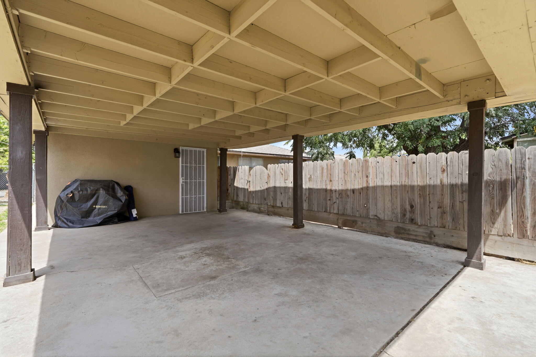 5142 N Polk Ave, Fresno, CA 93722