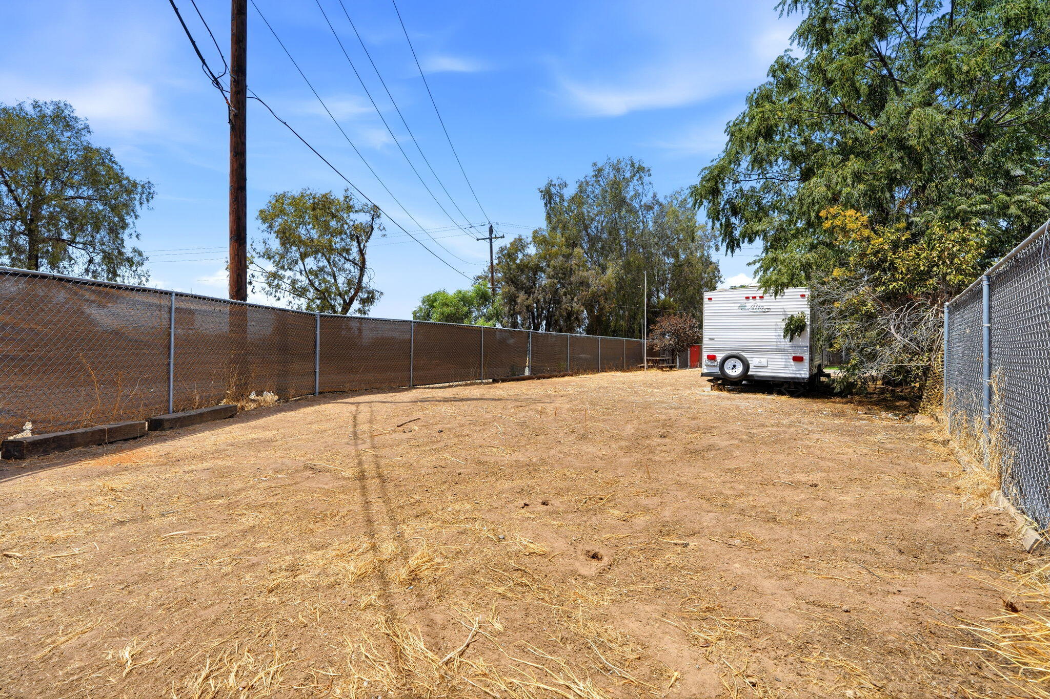 5142 N Polk Ave, Fresno, CA 93722