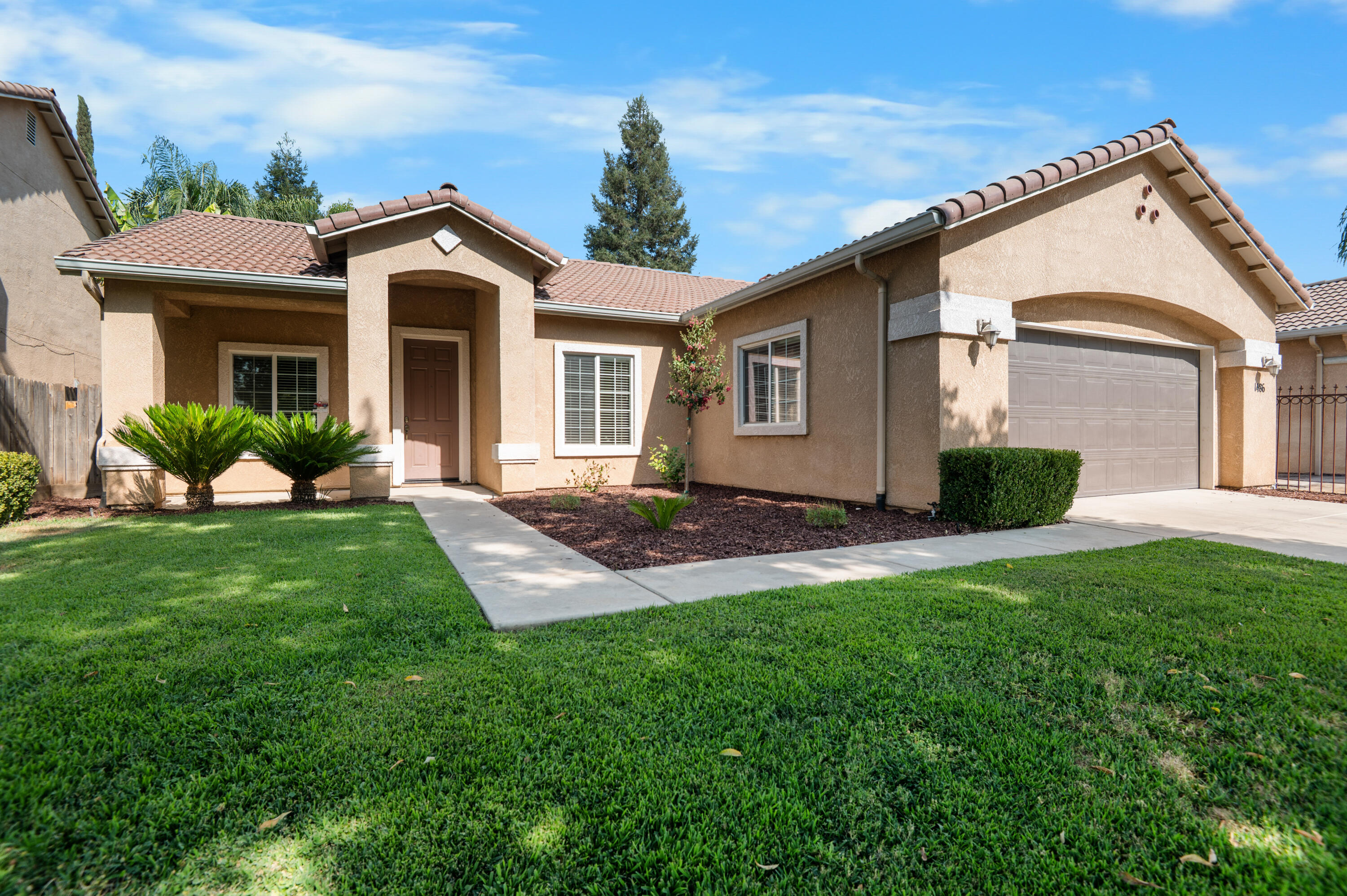 1486 Firestone Dr, Tulare, CA 93274