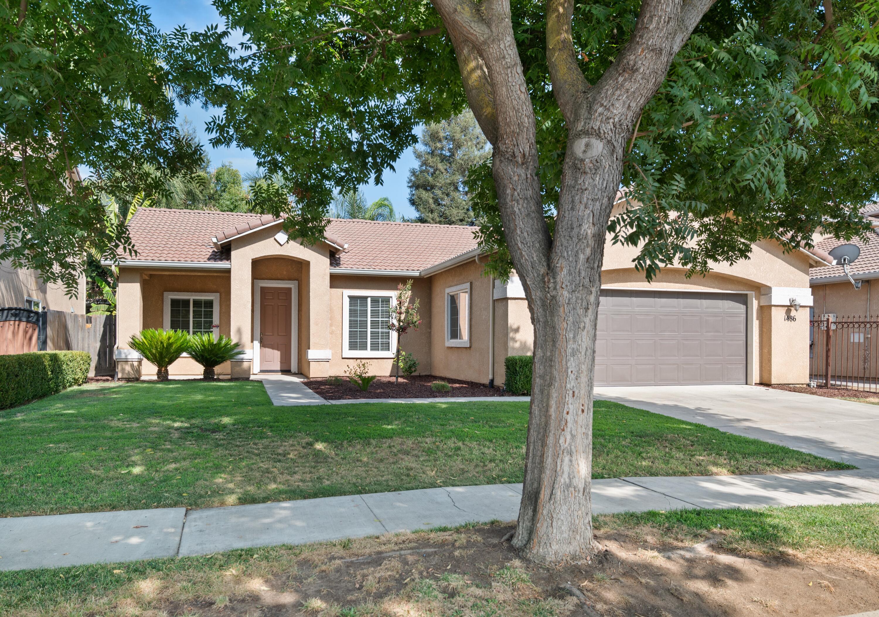 1486 Firestone Dr, Tulare, CA 93274