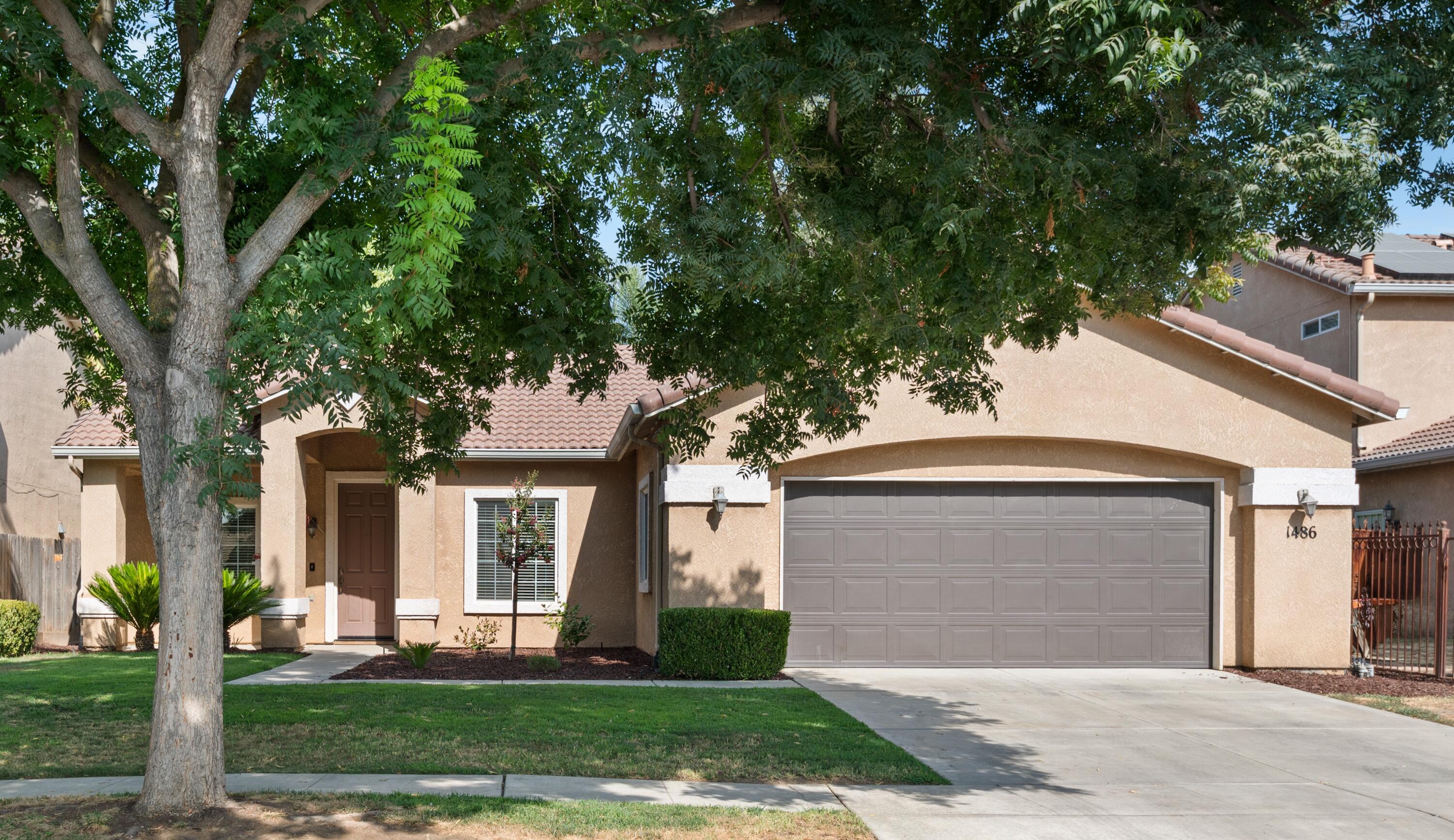 1486 Firestone Dr, Tulare, CA 93274