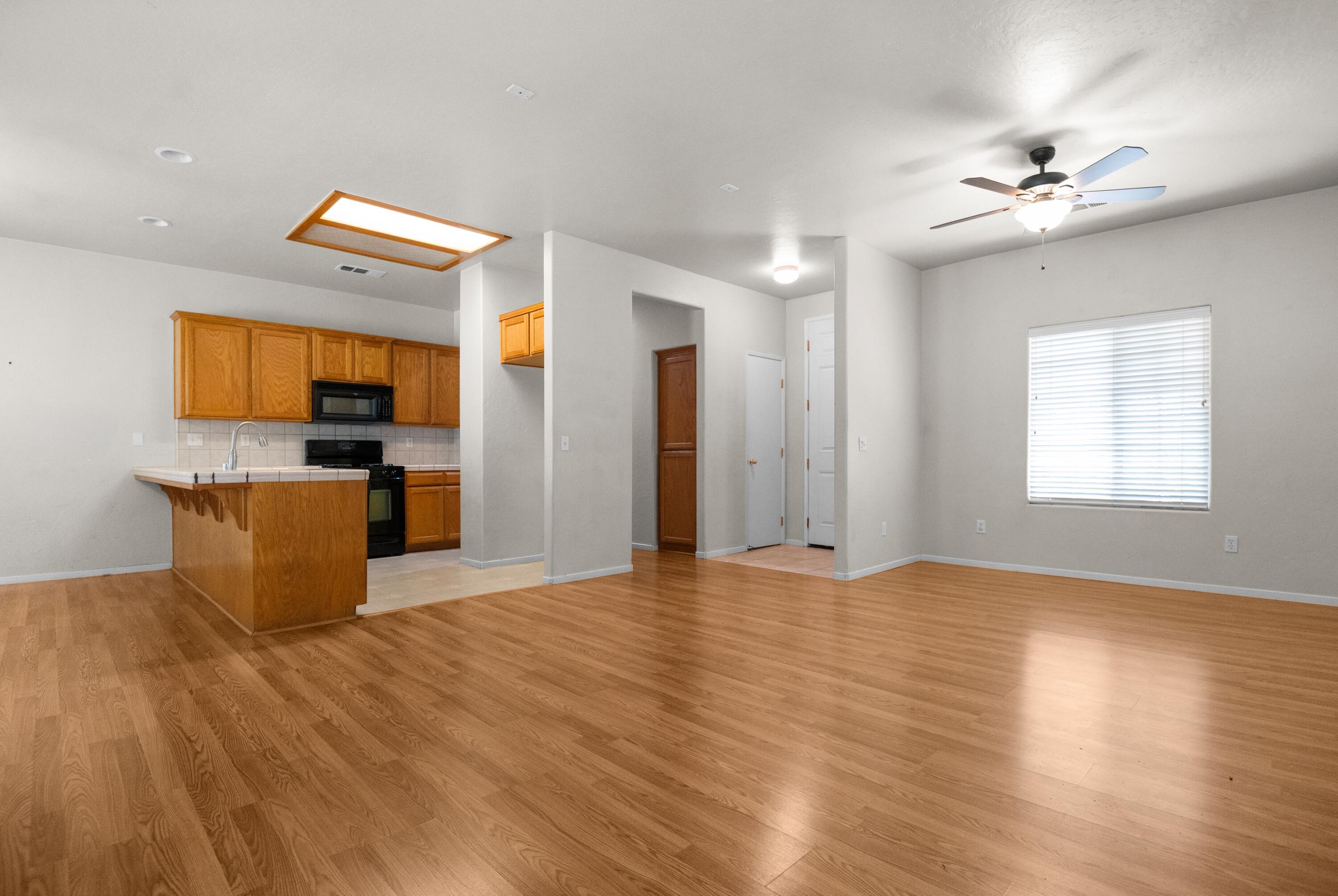 1486 Firestone Dr, Tulare, CA 93274