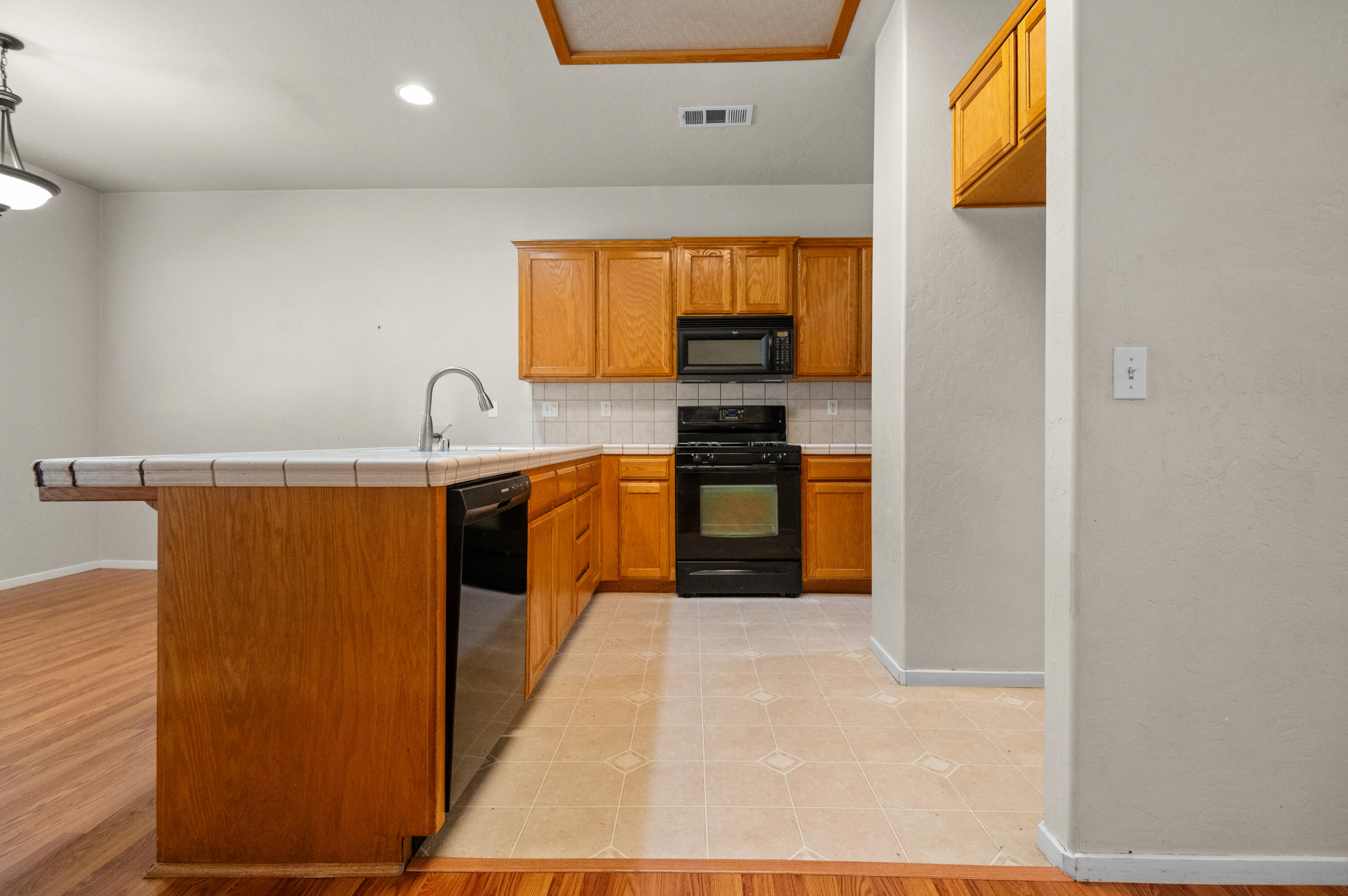 1486 Firestone Dr, Tulare, CA 93274