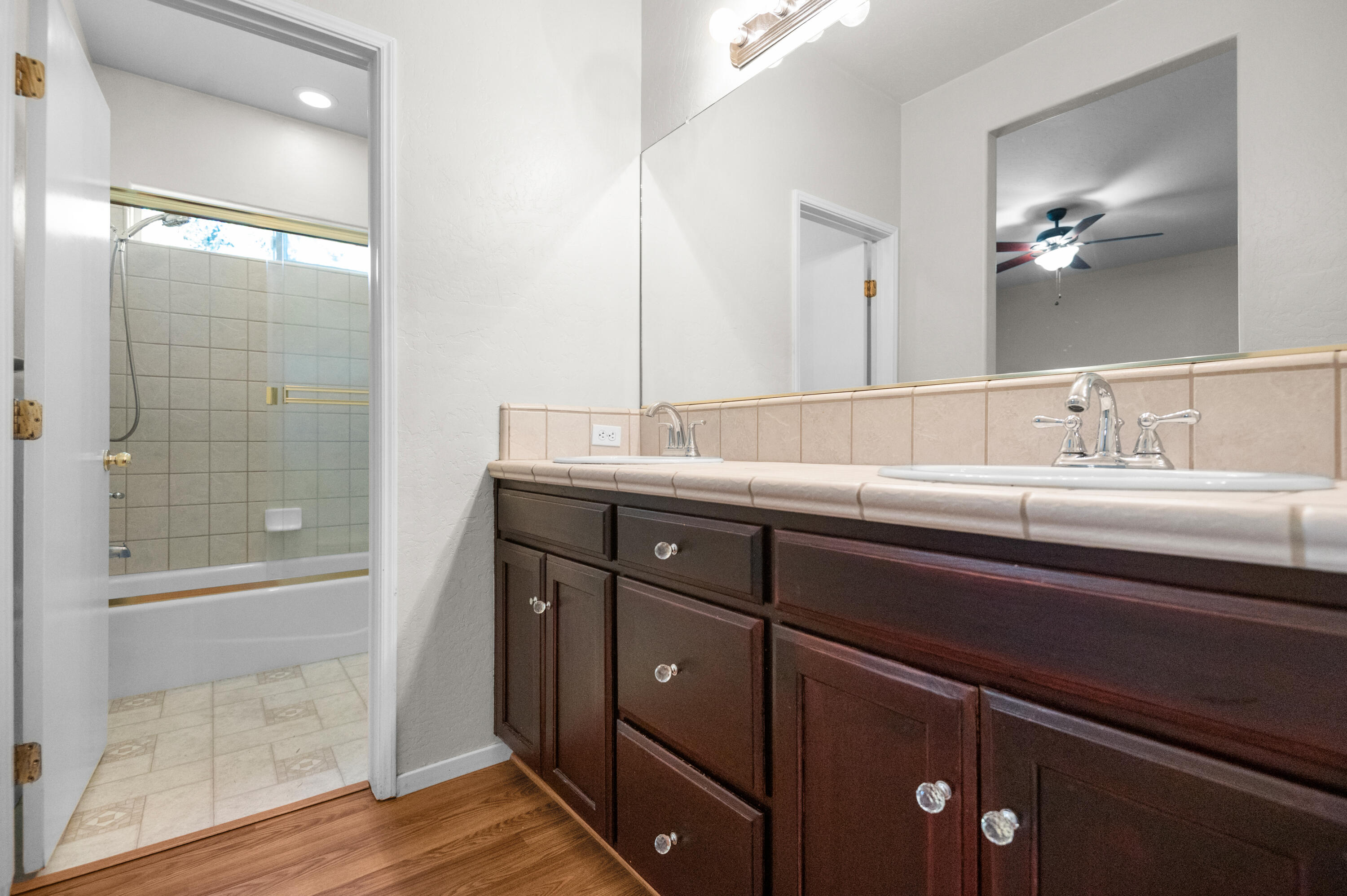 1486 Firestone Dr, Tulare, CA 93274