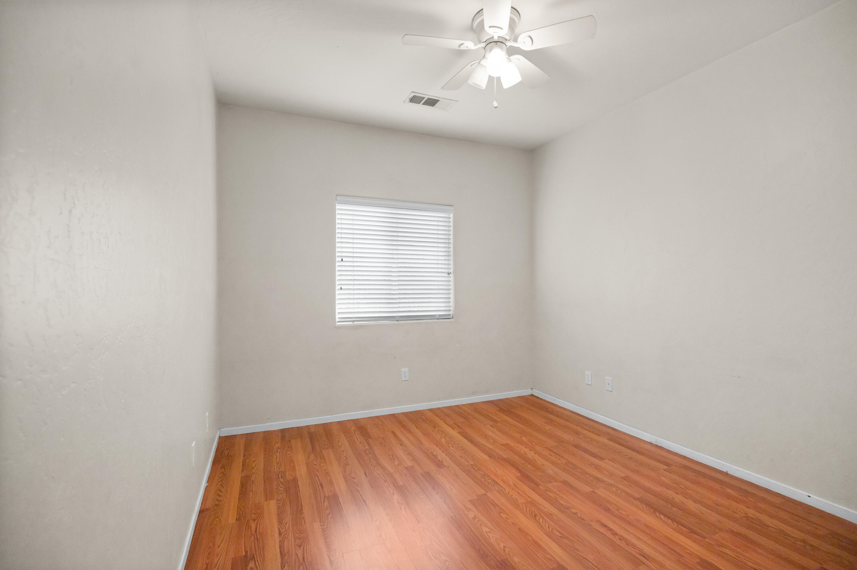 1486 Firestone Dr, Tulare, CA 93274