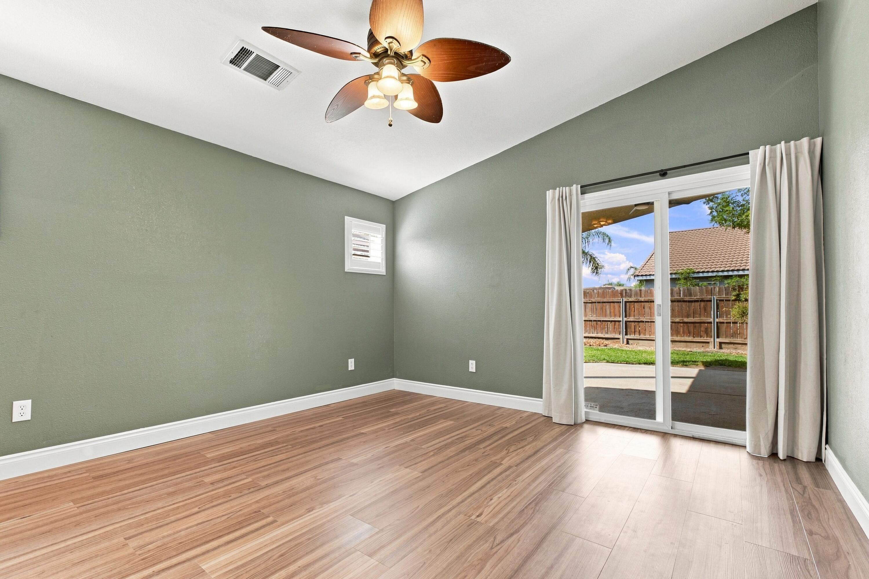 1975 Bass Lake Ave, Tulare, CA 93274