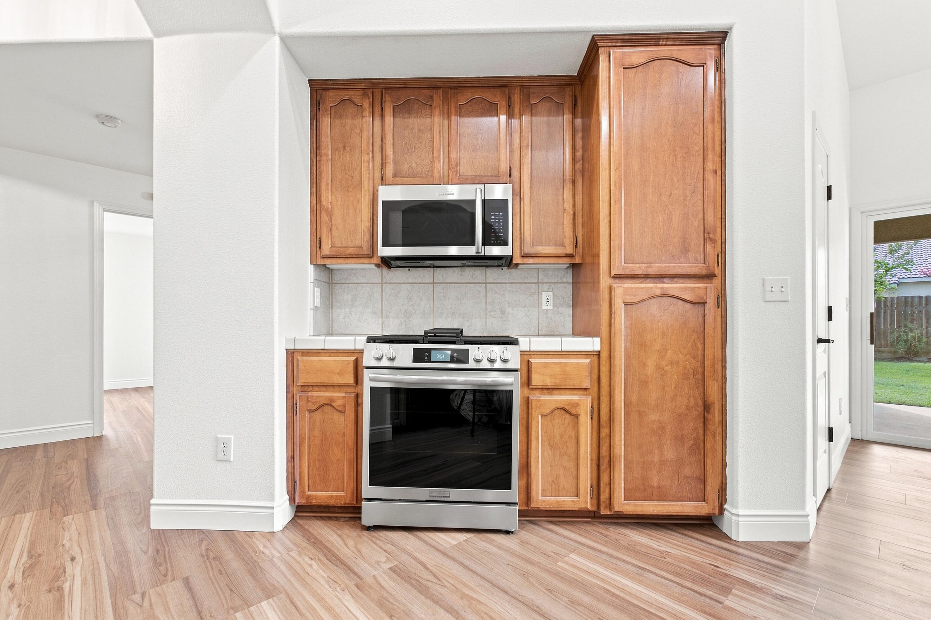 1975 Bass Lake Ave, Tulare, CA 93274