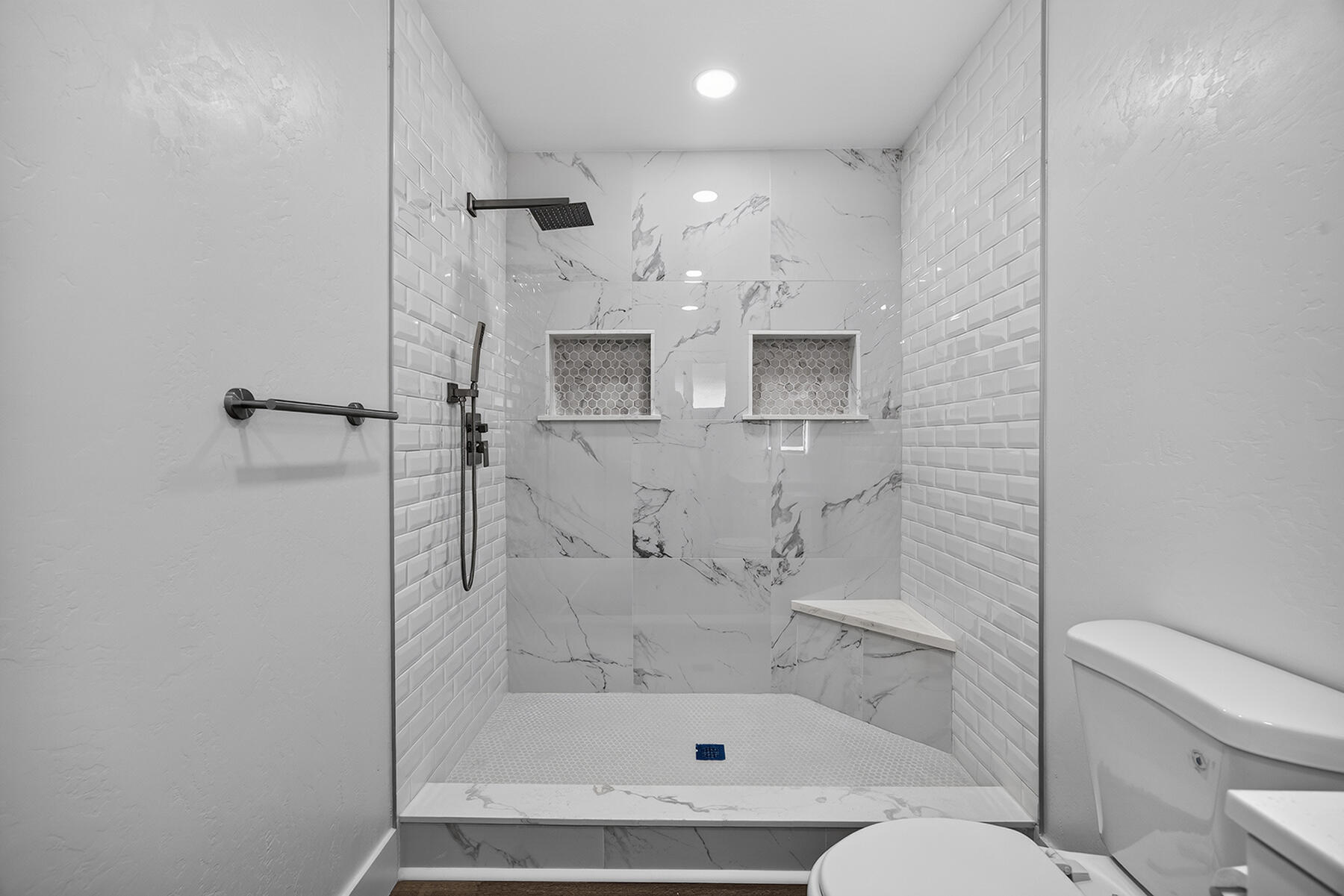 1521 W Juliet Ave, Tulare, CA 93274