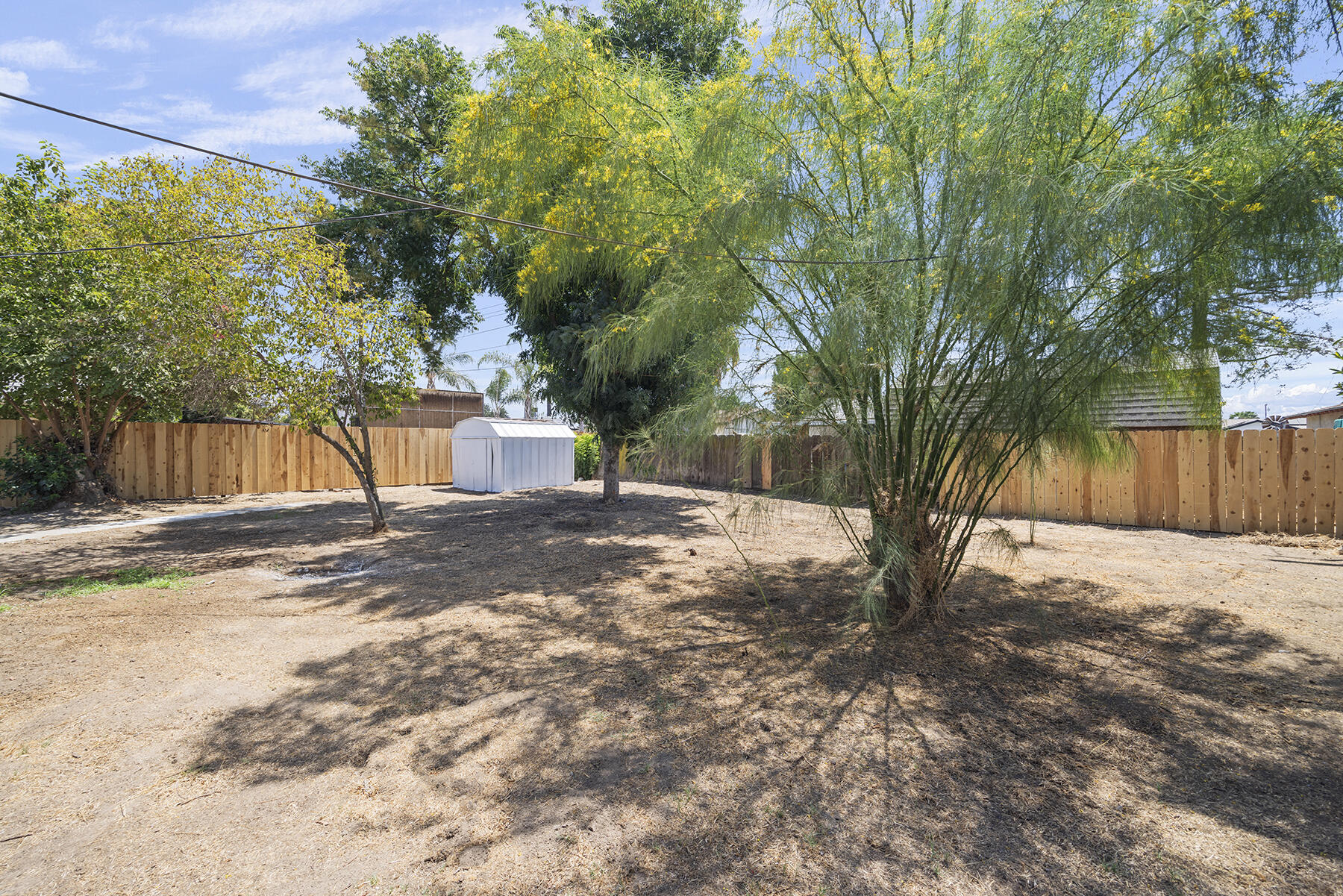 1521 W Juliet Ave, Tulare, CA 93274