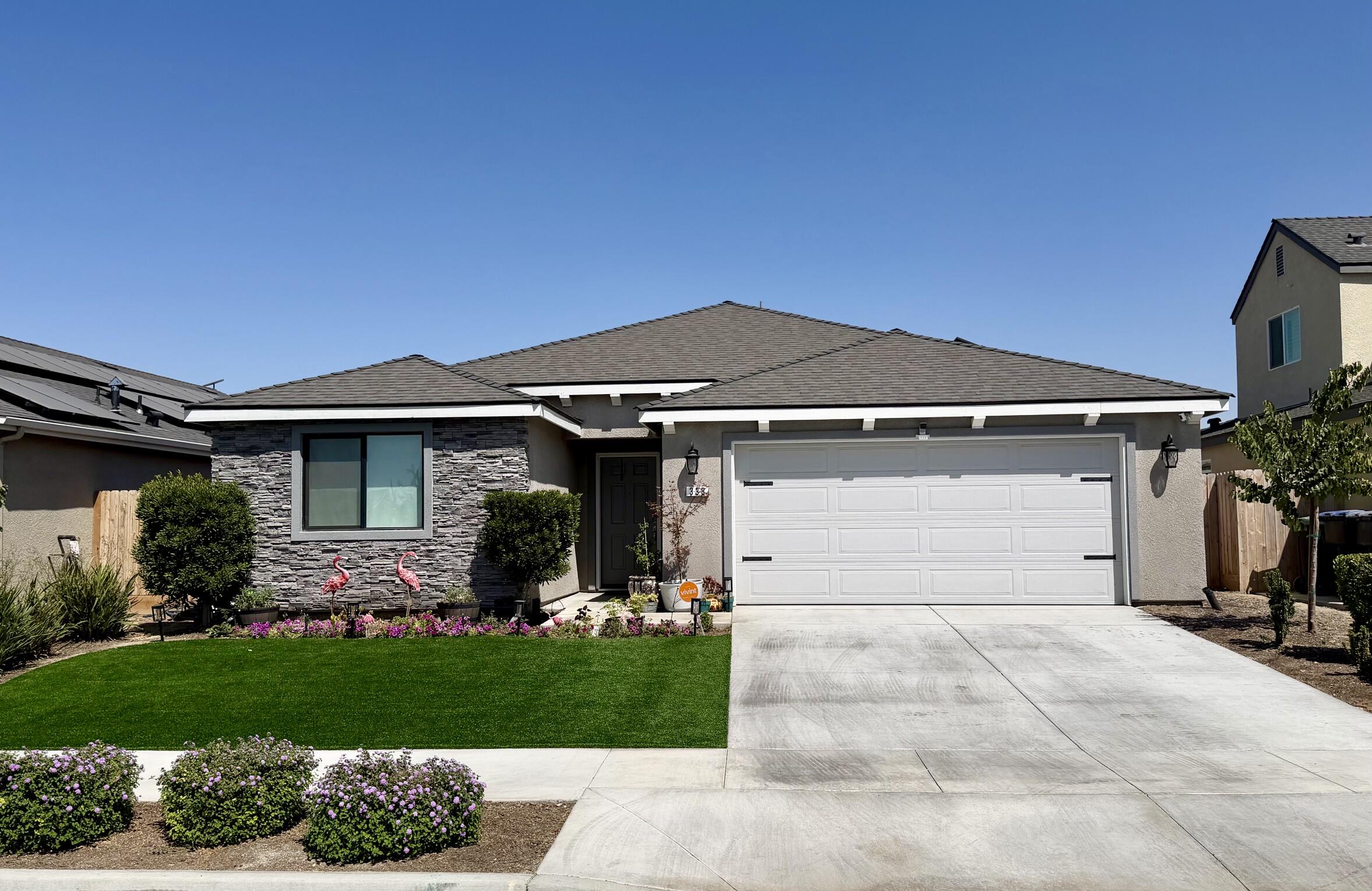338 N Tracy St, Visalia, CA 93292