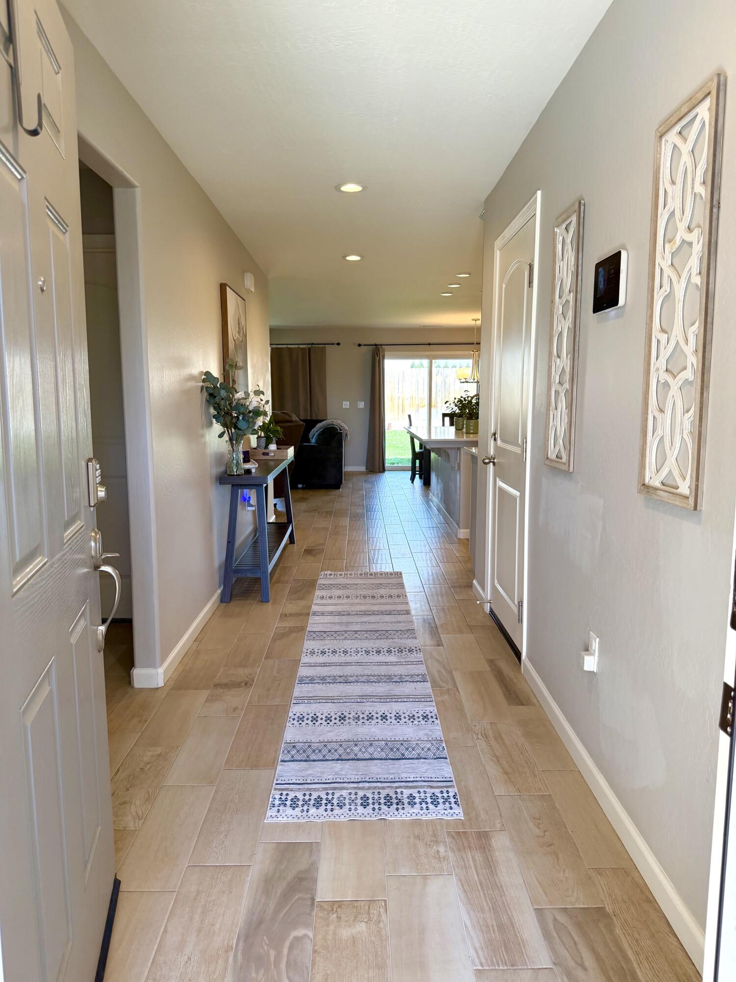 338 N Tracy St, Visalia, CA 93292