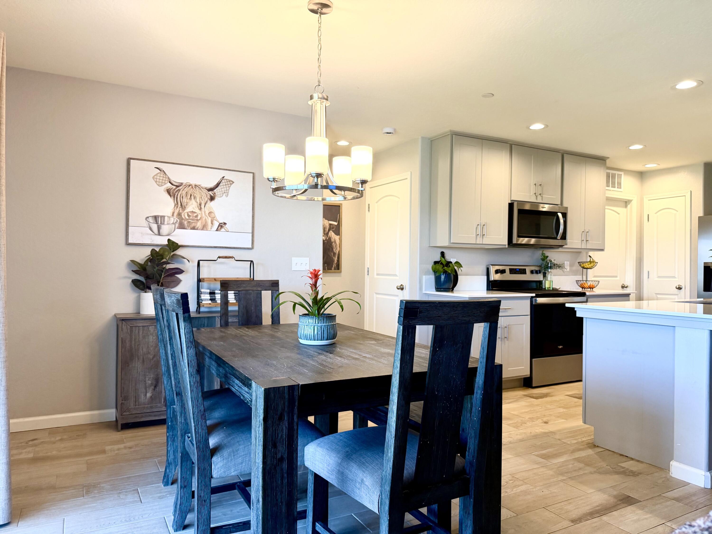 338 N Tracy St, Visalia, CA 93292