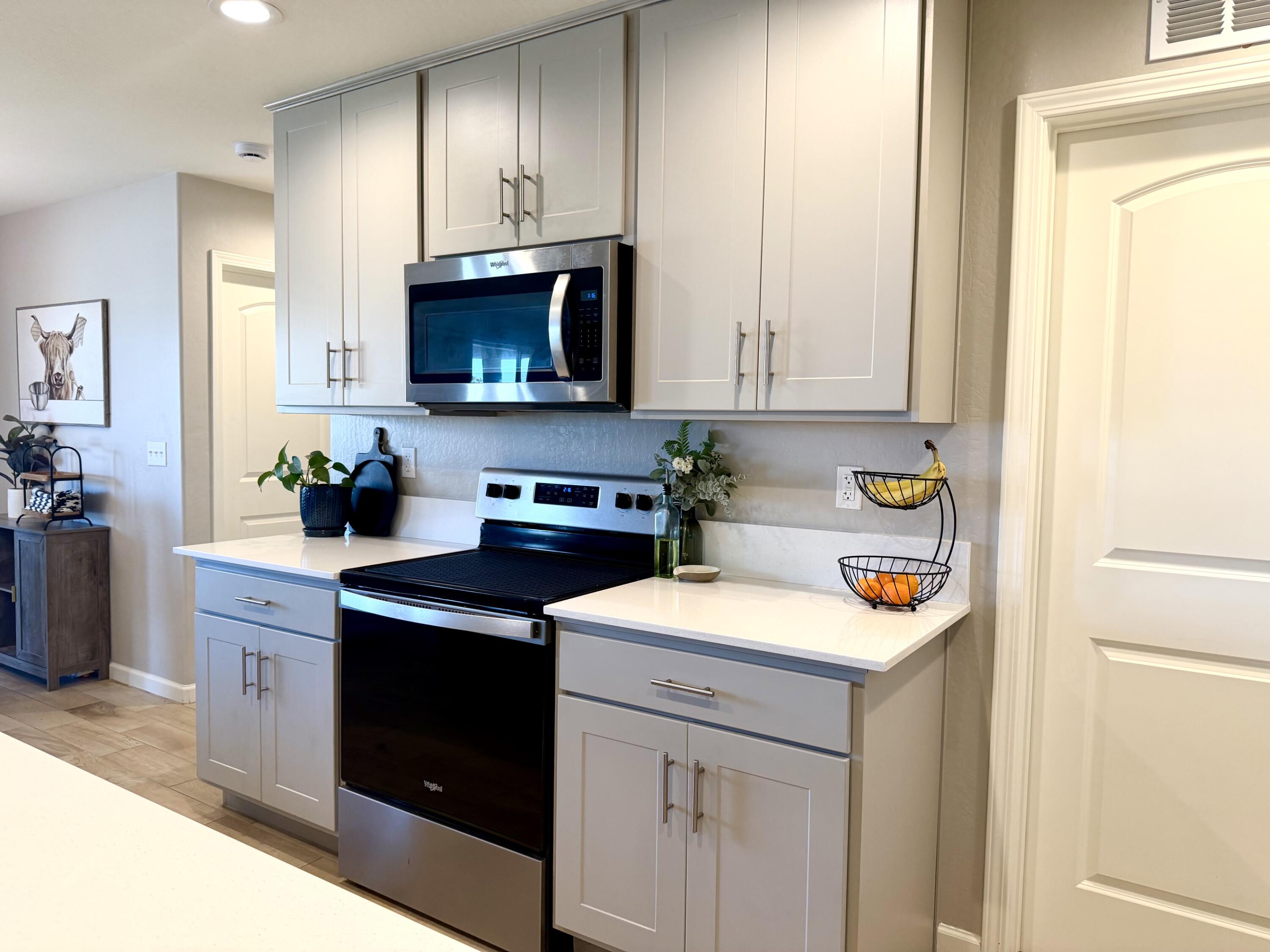 338 N Tracy St, Visalia, CA 93292