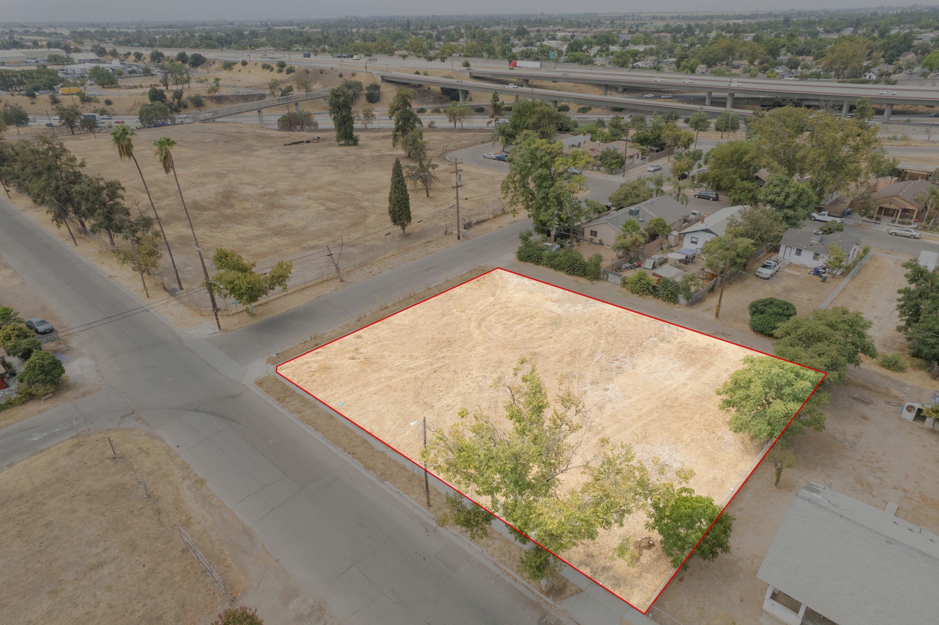 2274 S Cherry Ave, Fresno, CA 93706
