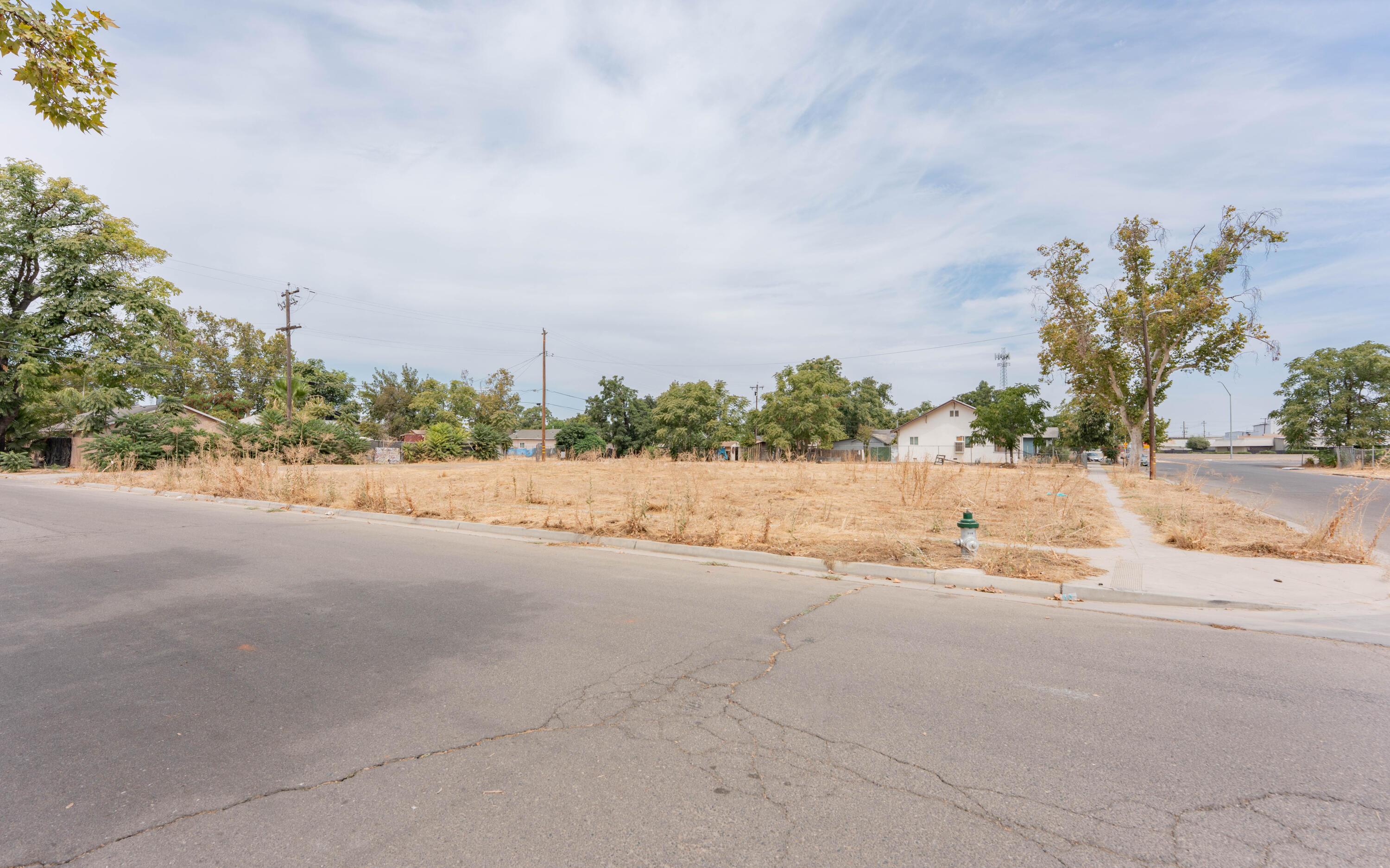 2274 S Cherry Ave, Fresno, CA 93706