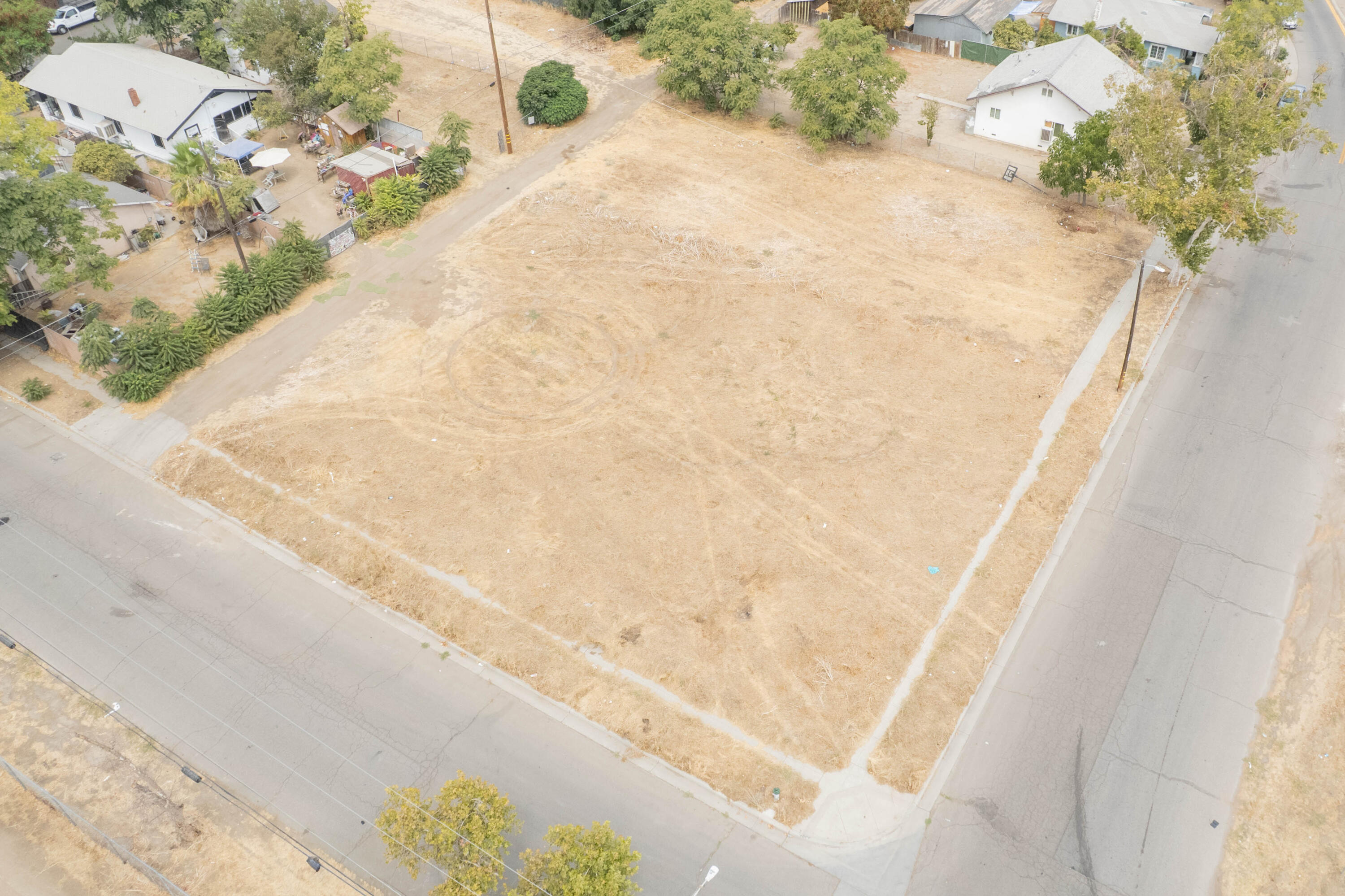 2274 S Cherry Ave, Fresno, CA 93706