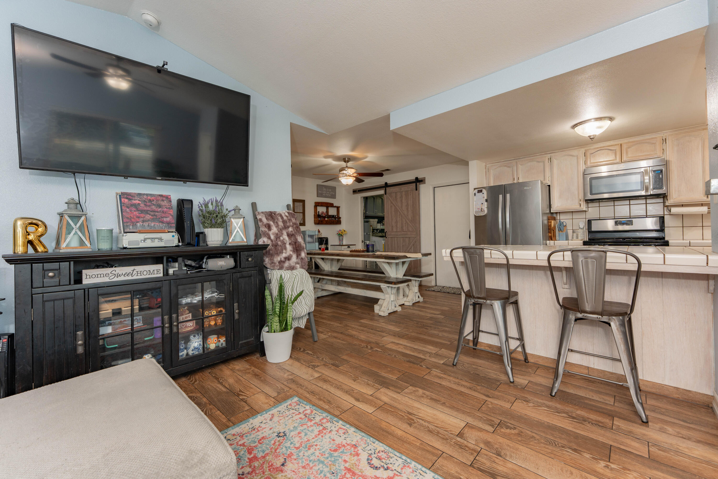 285 E Cortner St, Hanford, CA 93230
