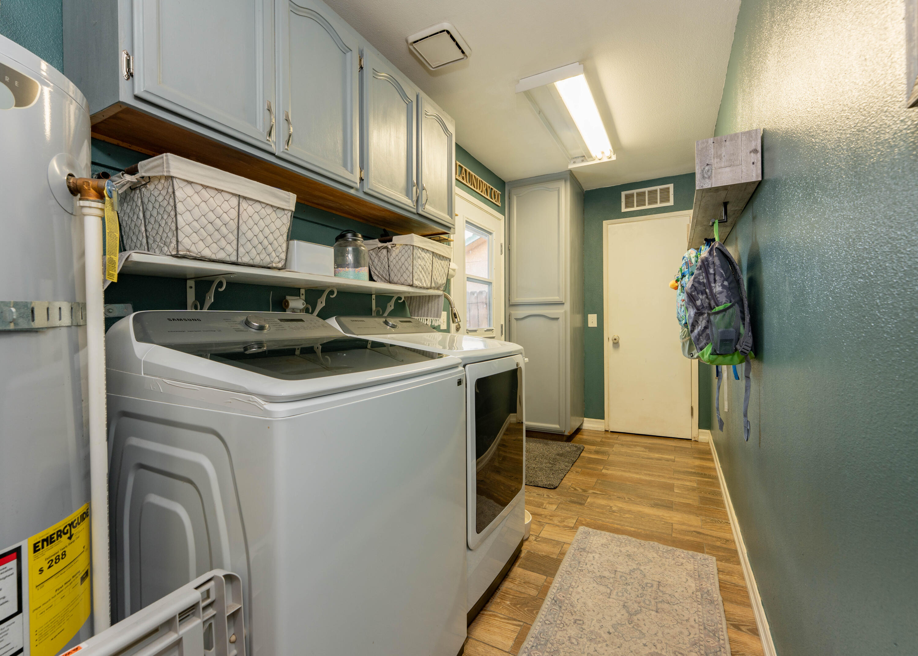 285 E Cortner St, Hanford, CA 93230