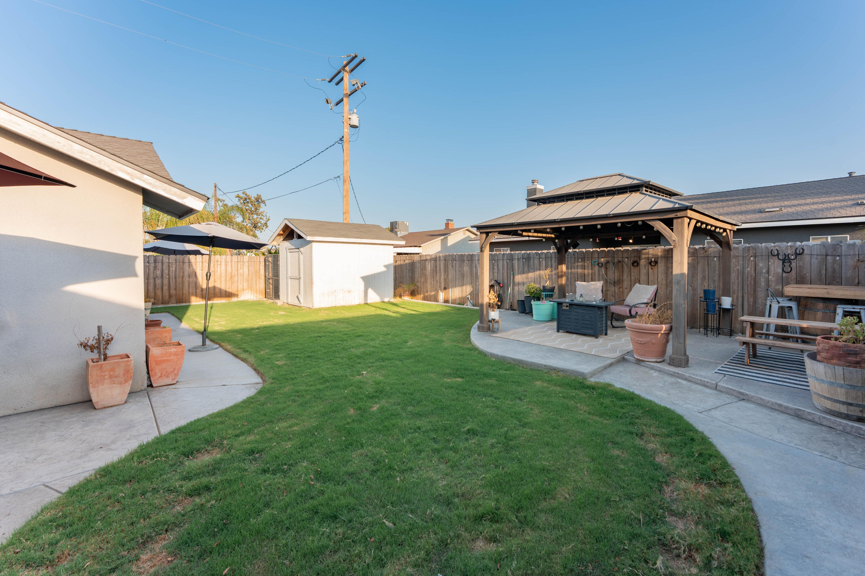 285 E Cortner St, Hanford, CA 93230