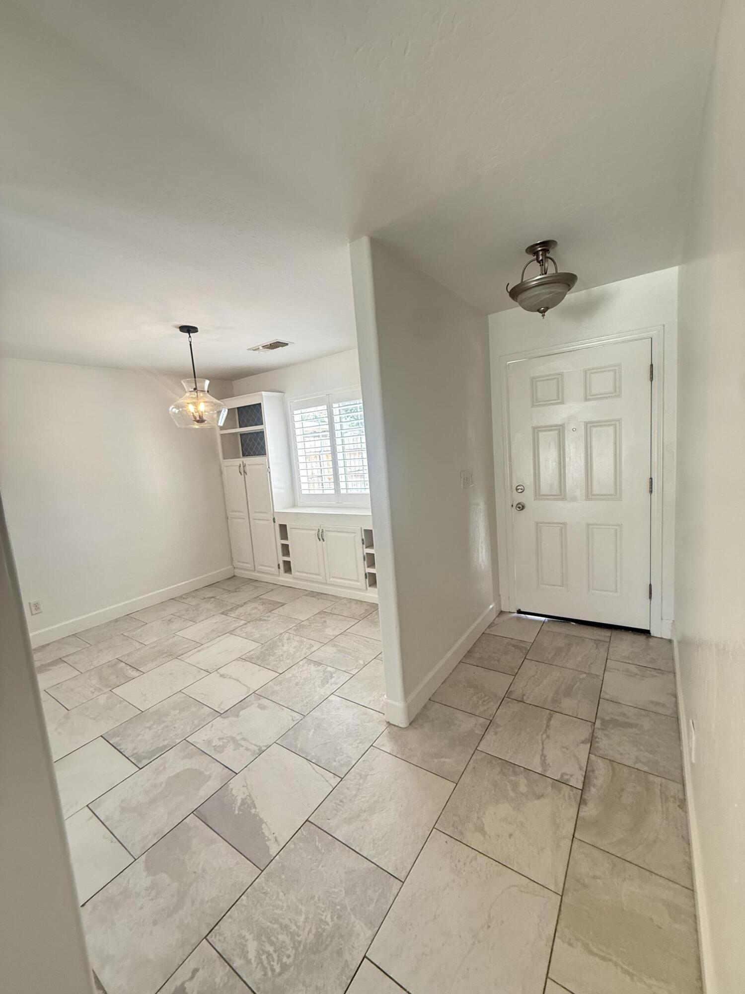 2633 W W Prescott Ave, Visalia, CA 93291